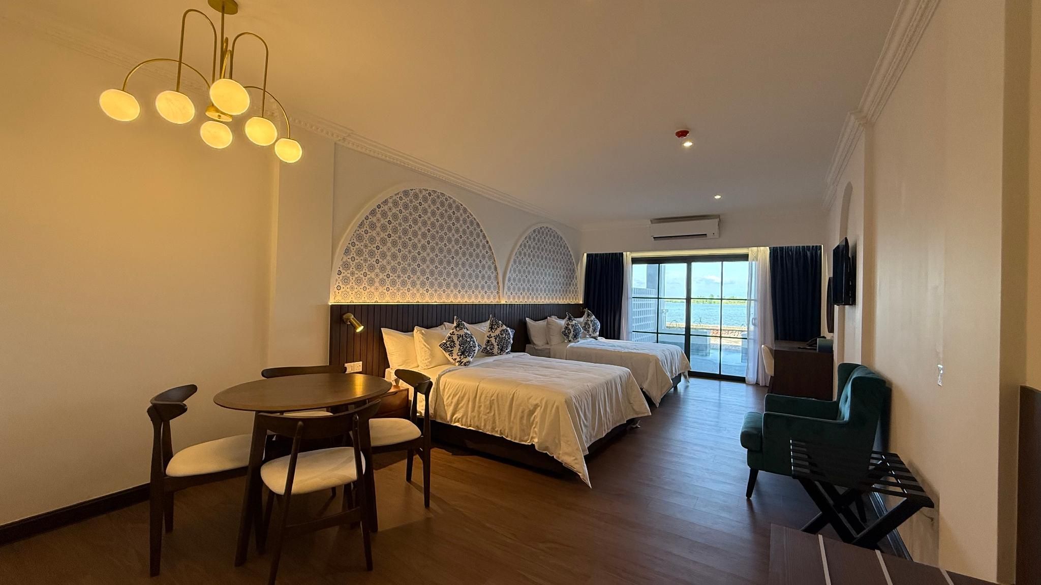 2 Queen Beds, Prestige Double Queen Ocean, Accessible Room, Non-Smoking