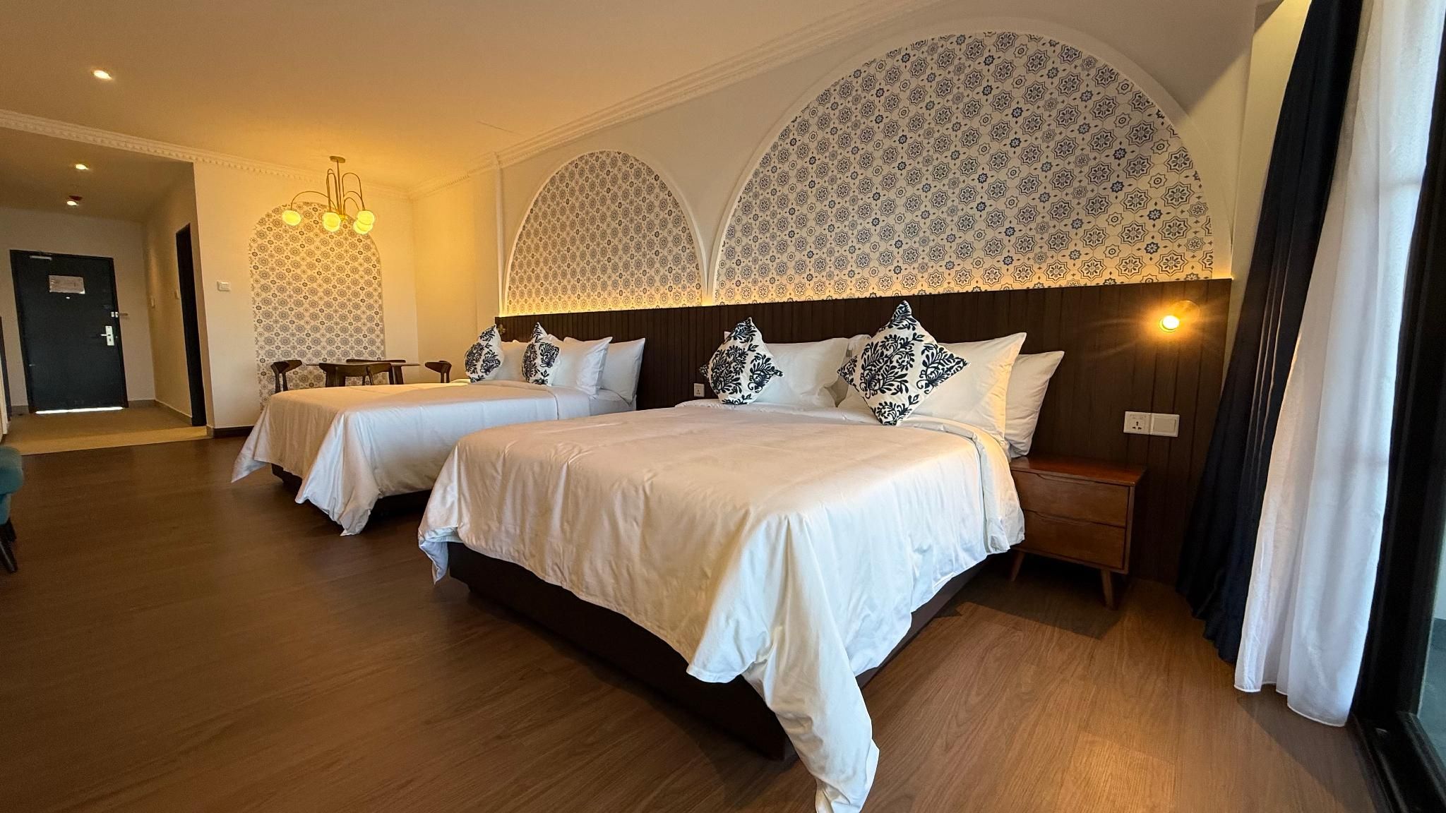 2 Queen Beds, Prestige Double Queen Ocean Room, Non-Smoking