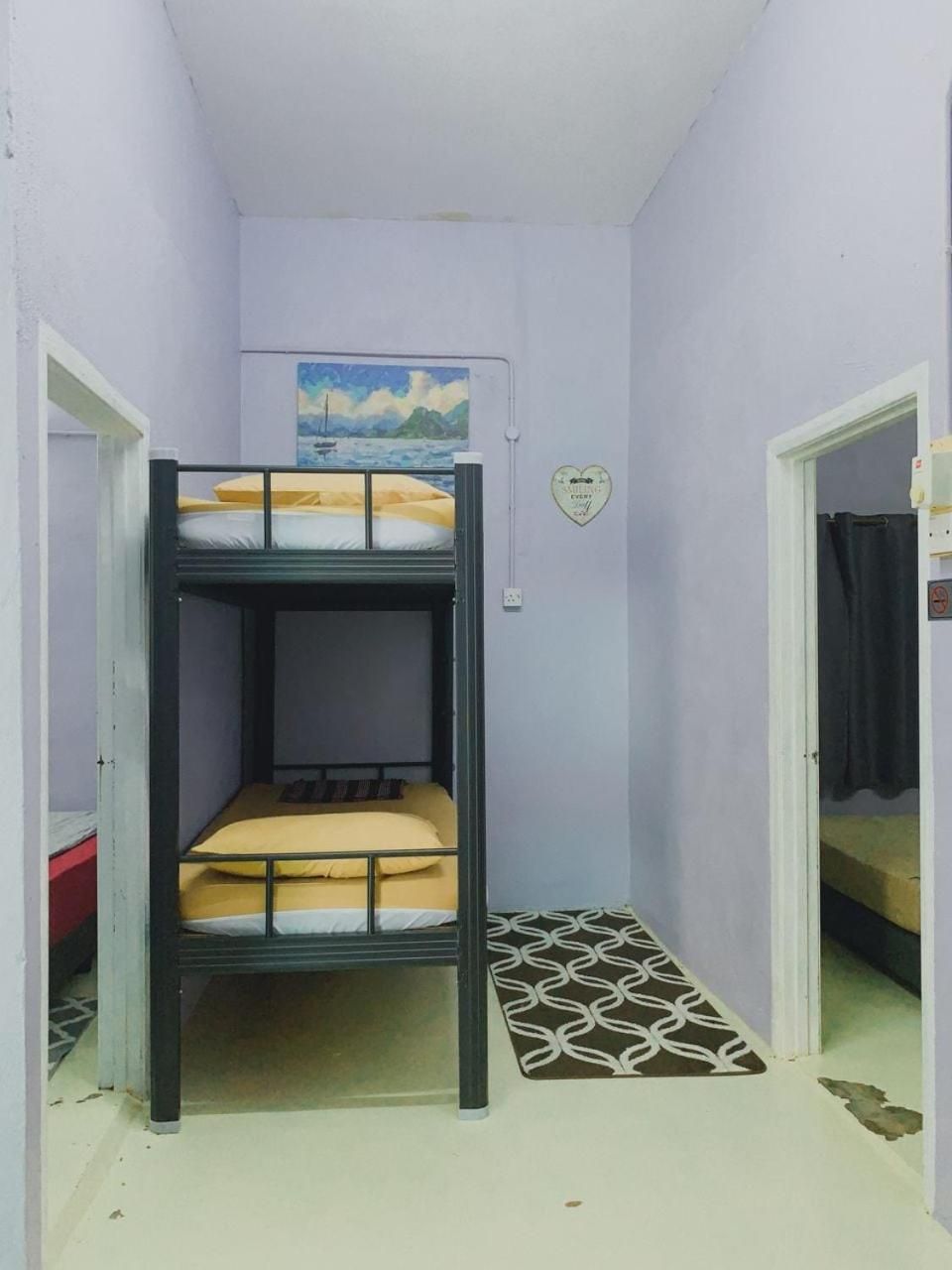 Capital O 91153 Chalet Dusun Duriyan Three-Bedroom Deluxe Apartment 2