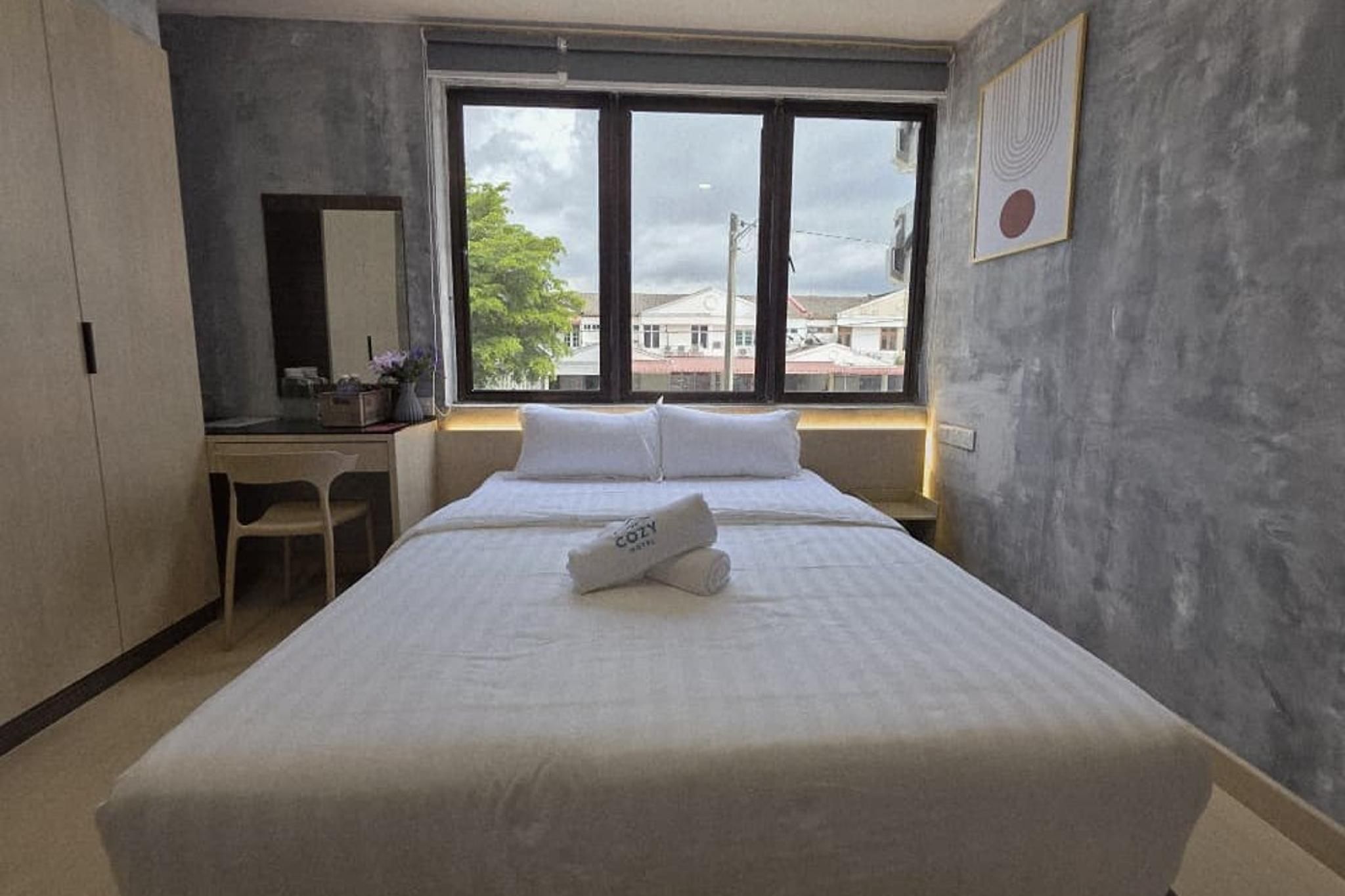Double Room with Window