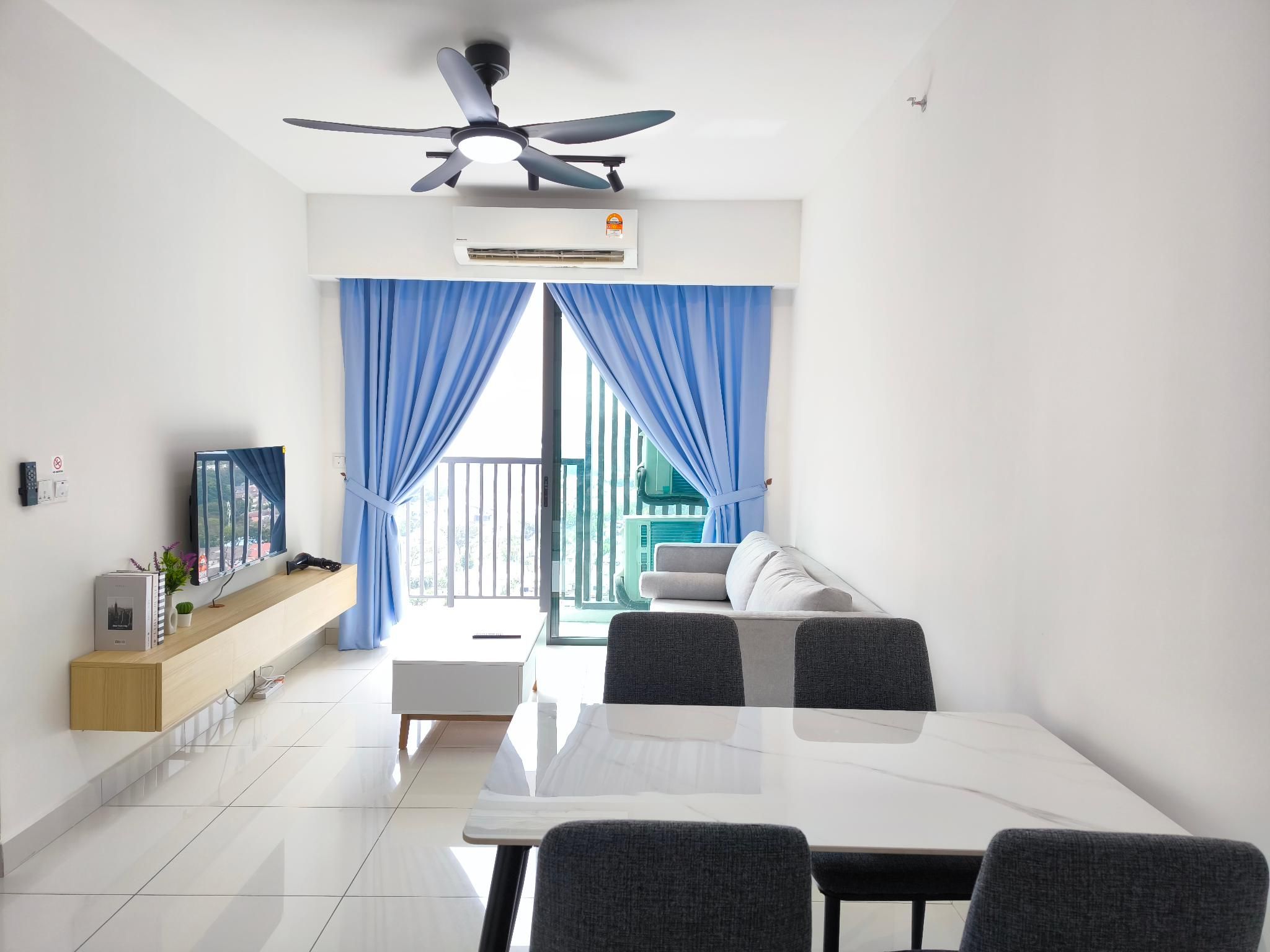 Edumetro CozySuite SubangJaya Pool 10