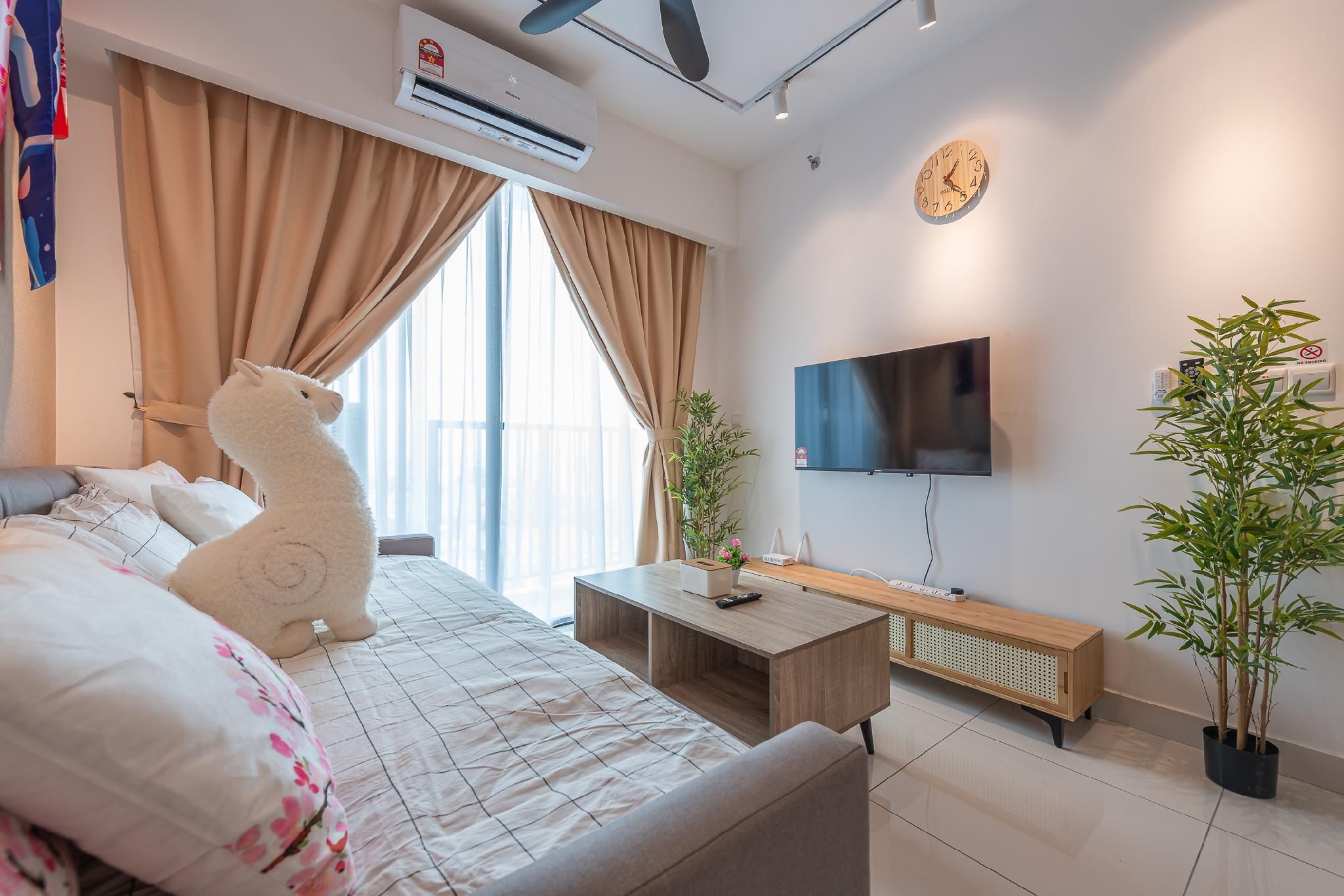 Edumetro FamilySuite 8Pax Pool 13