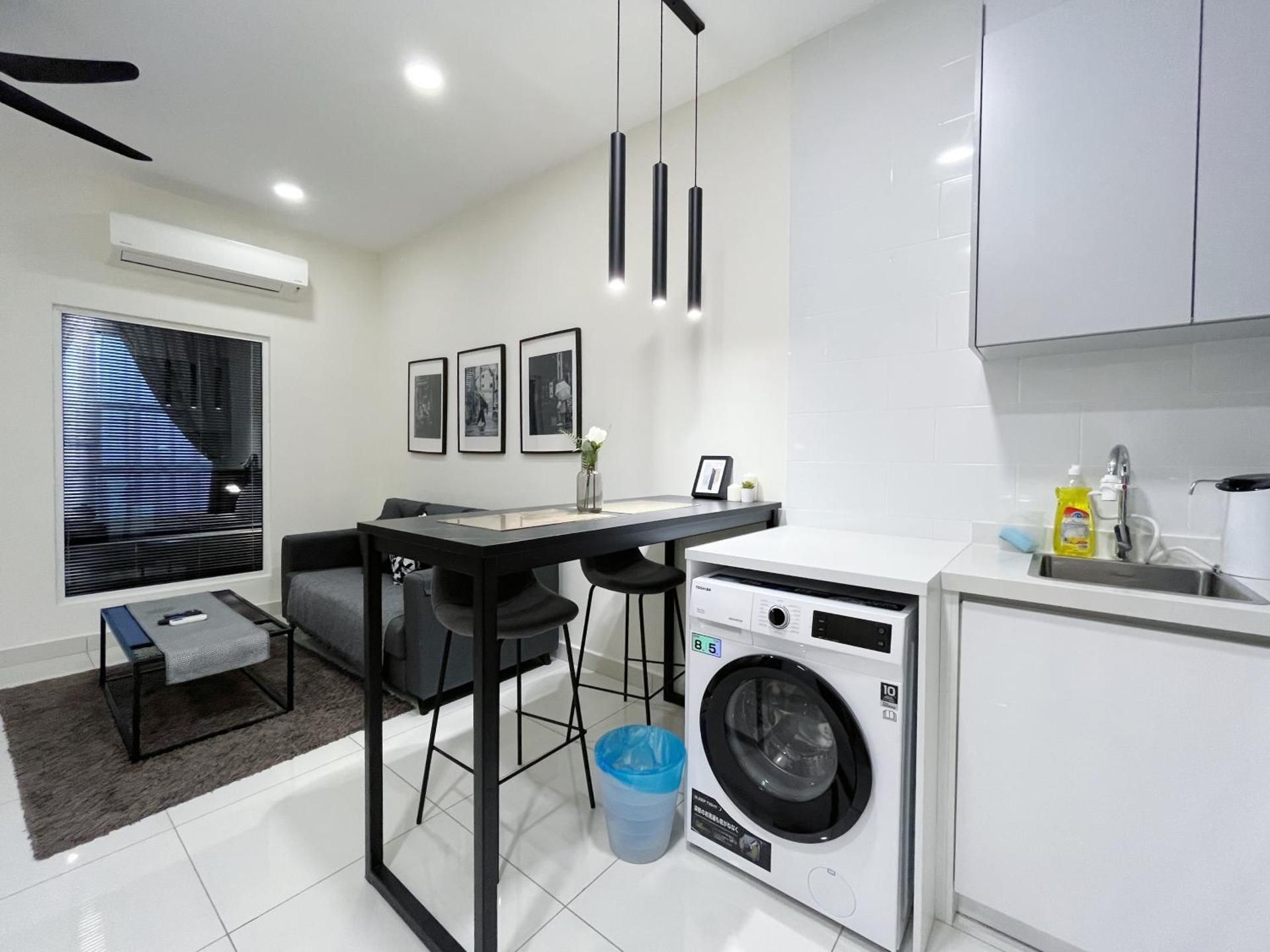 One-Bedroom Apartment