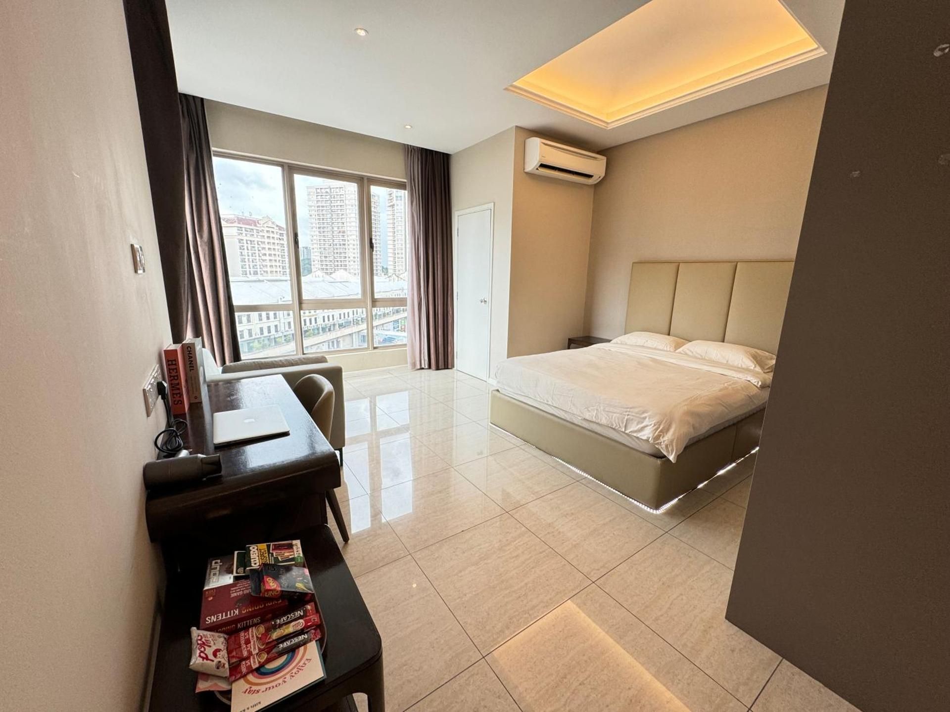 One-Bedroom Apartment