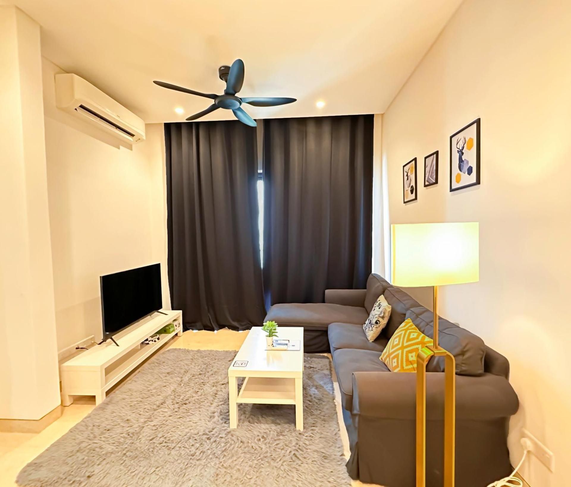 DELUXE APARTMENT