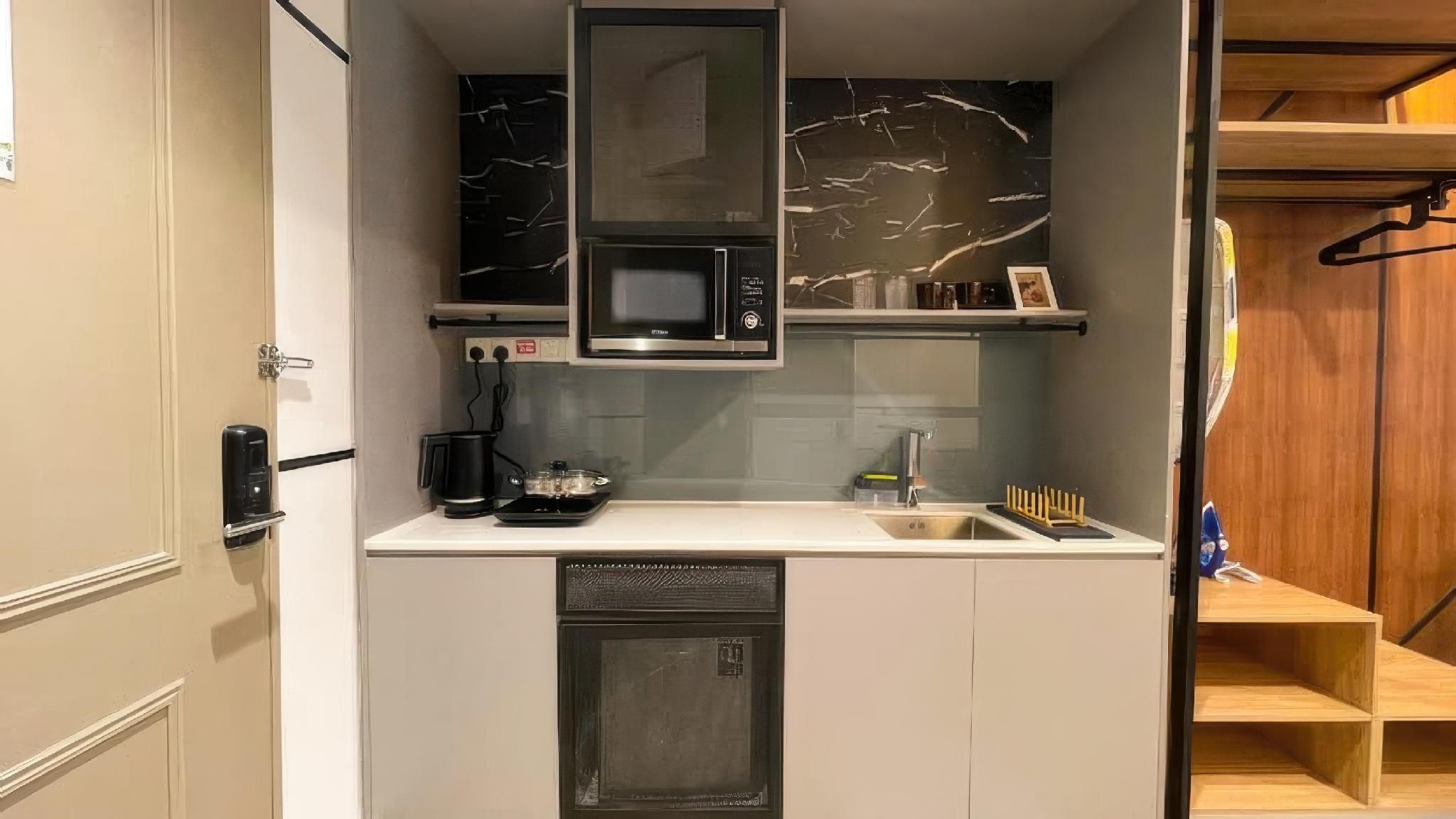 Studio Apartment