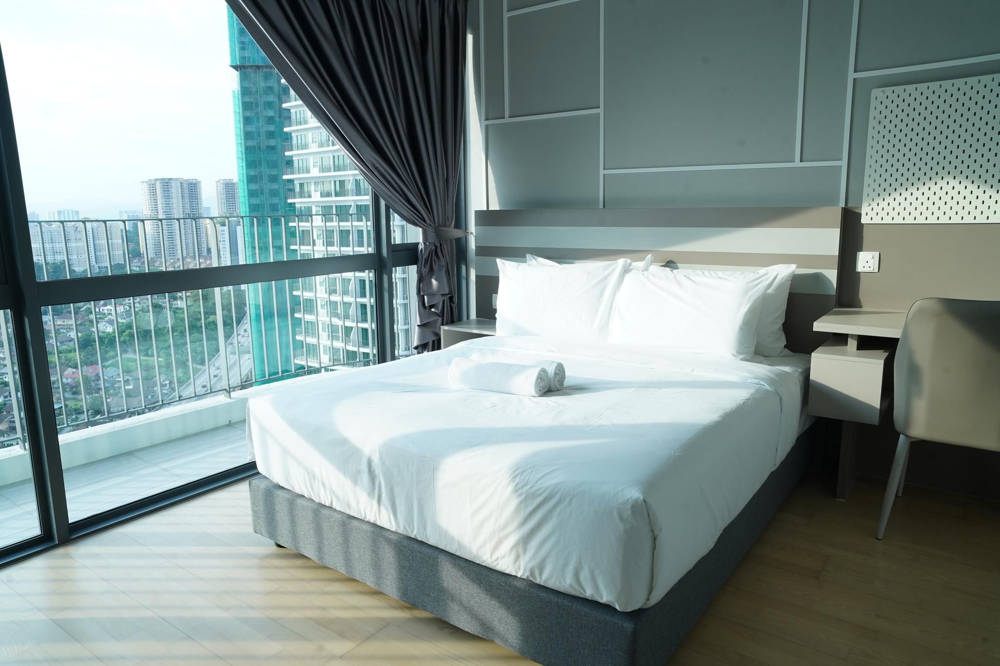Studio 1 Bed with Balcony