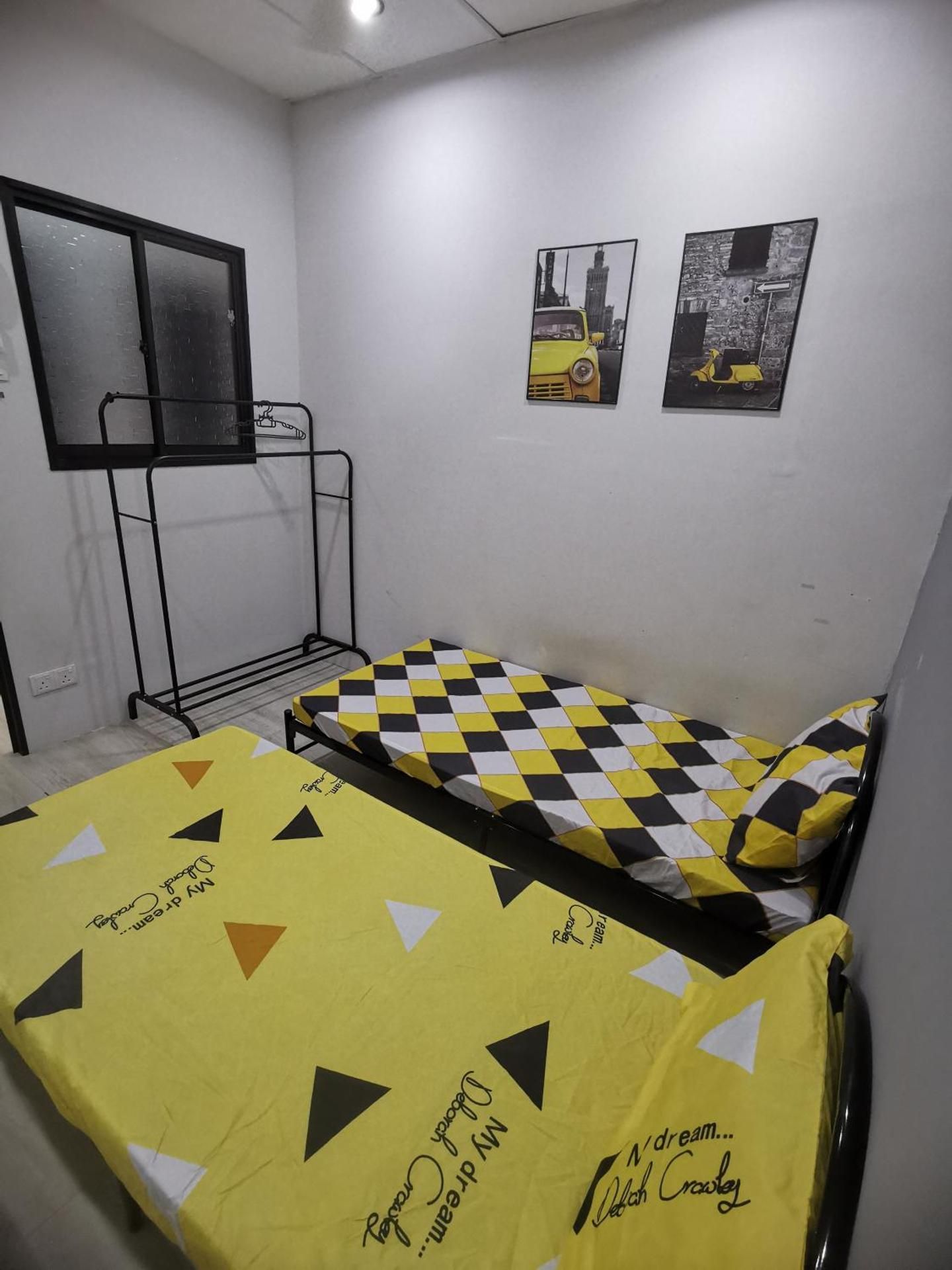 Standard Twin Room with Shared Bathroom