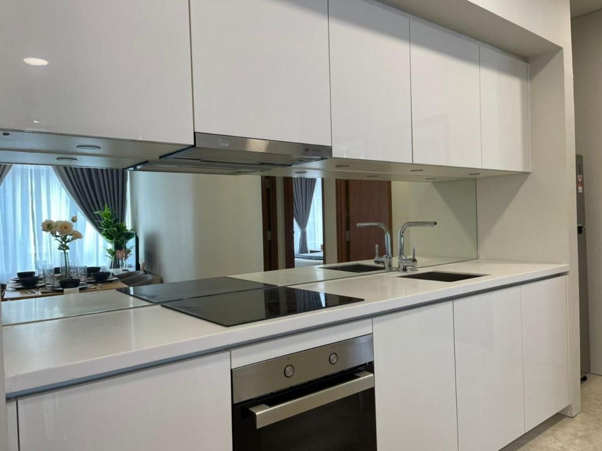 Three Bedroom Suite City View