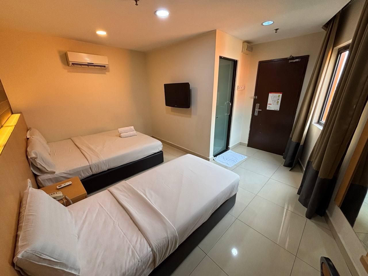 Signature Hotel Puchong DeluxeSuite LRT 40