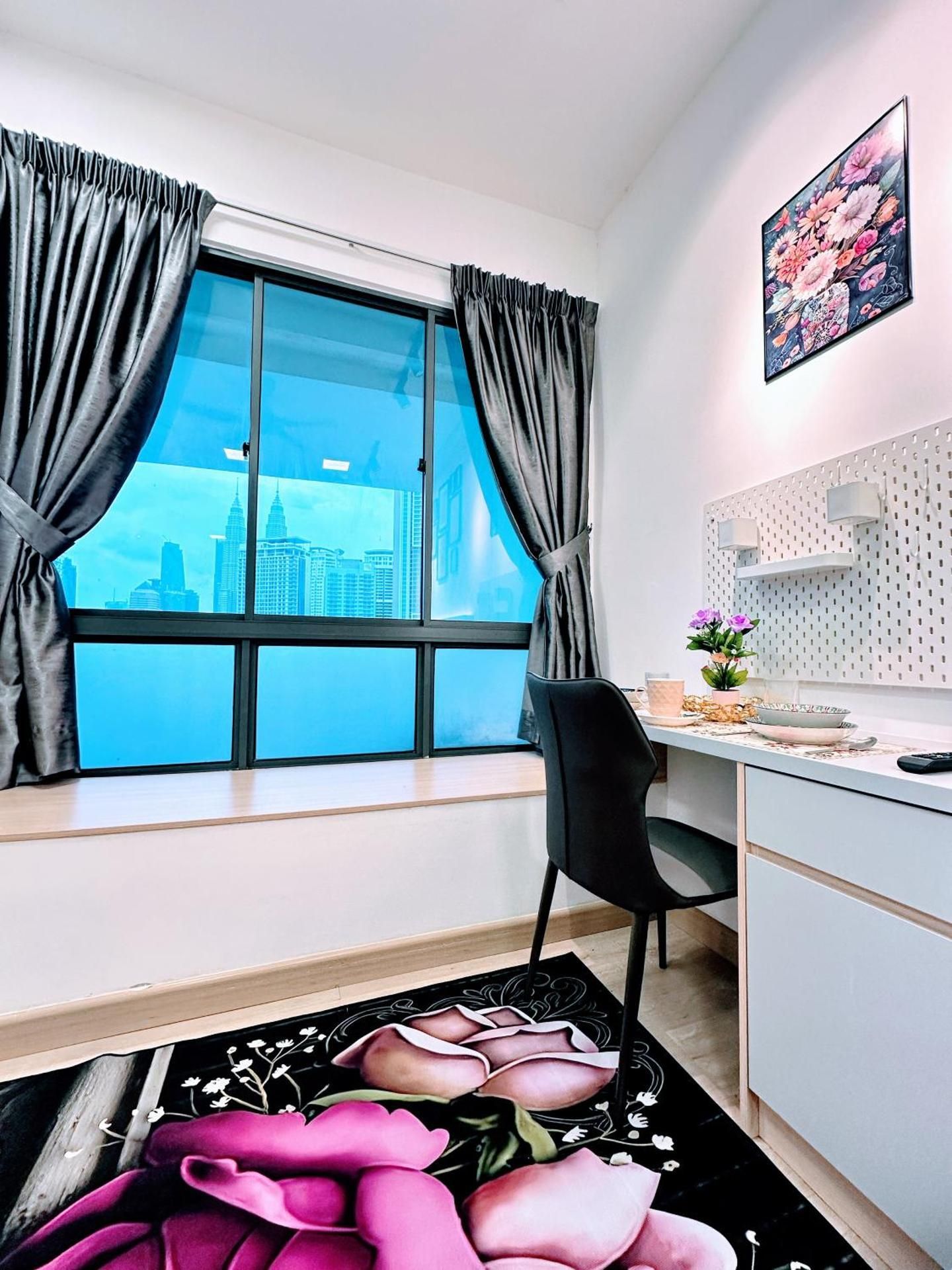 Studio Apartment with Balcony