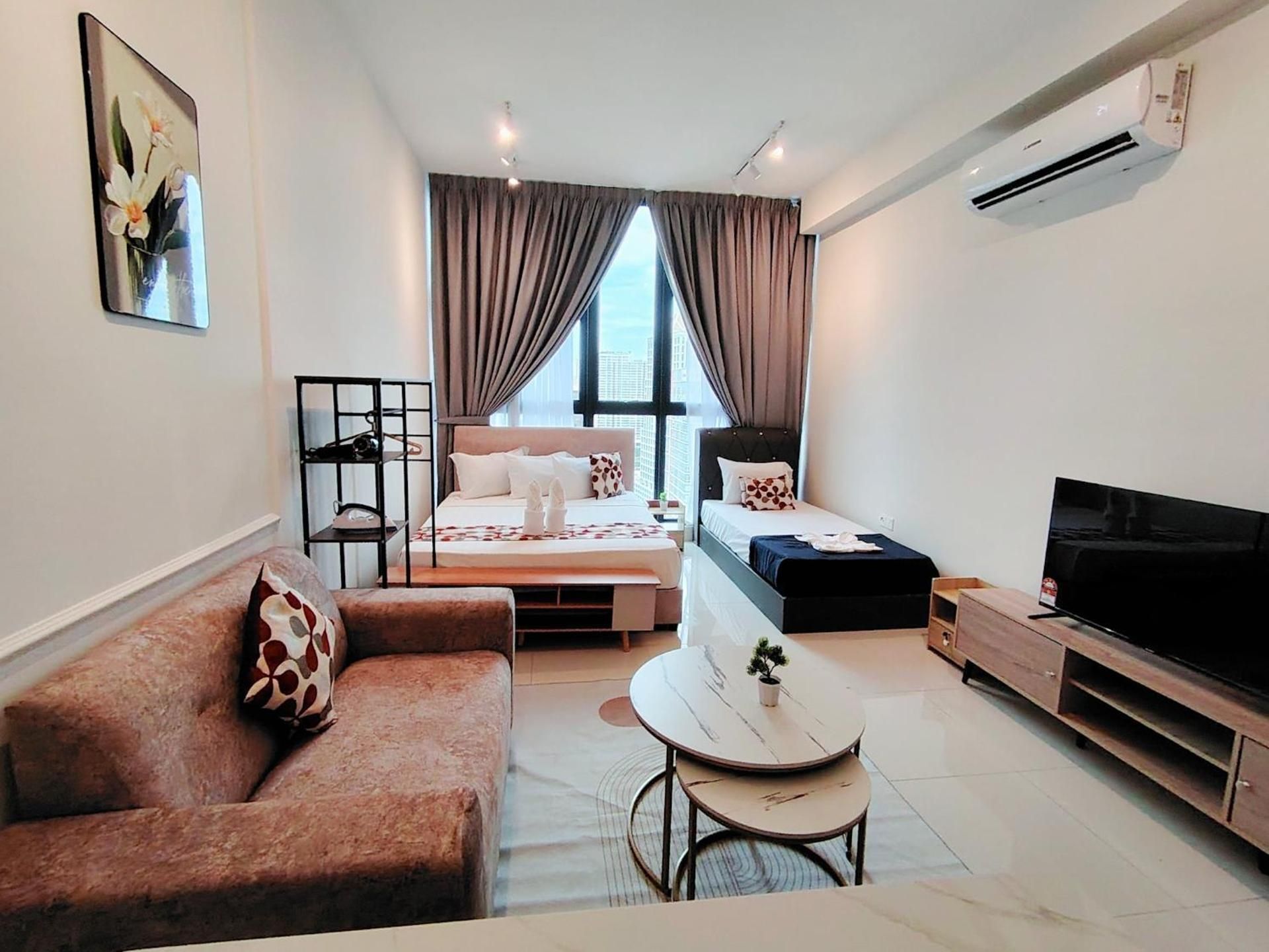 Deluxe Family Room