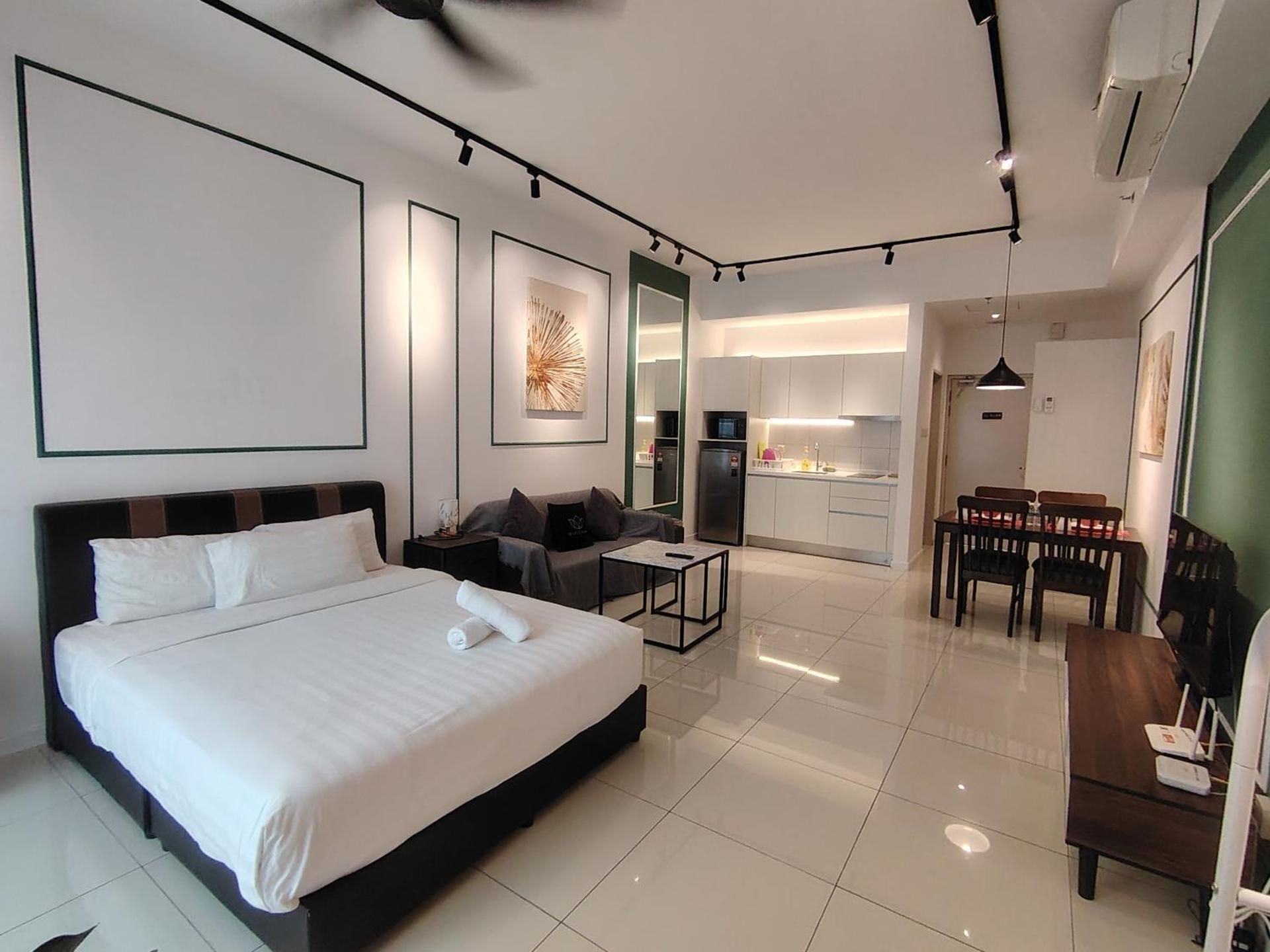 Deluxe Apartment