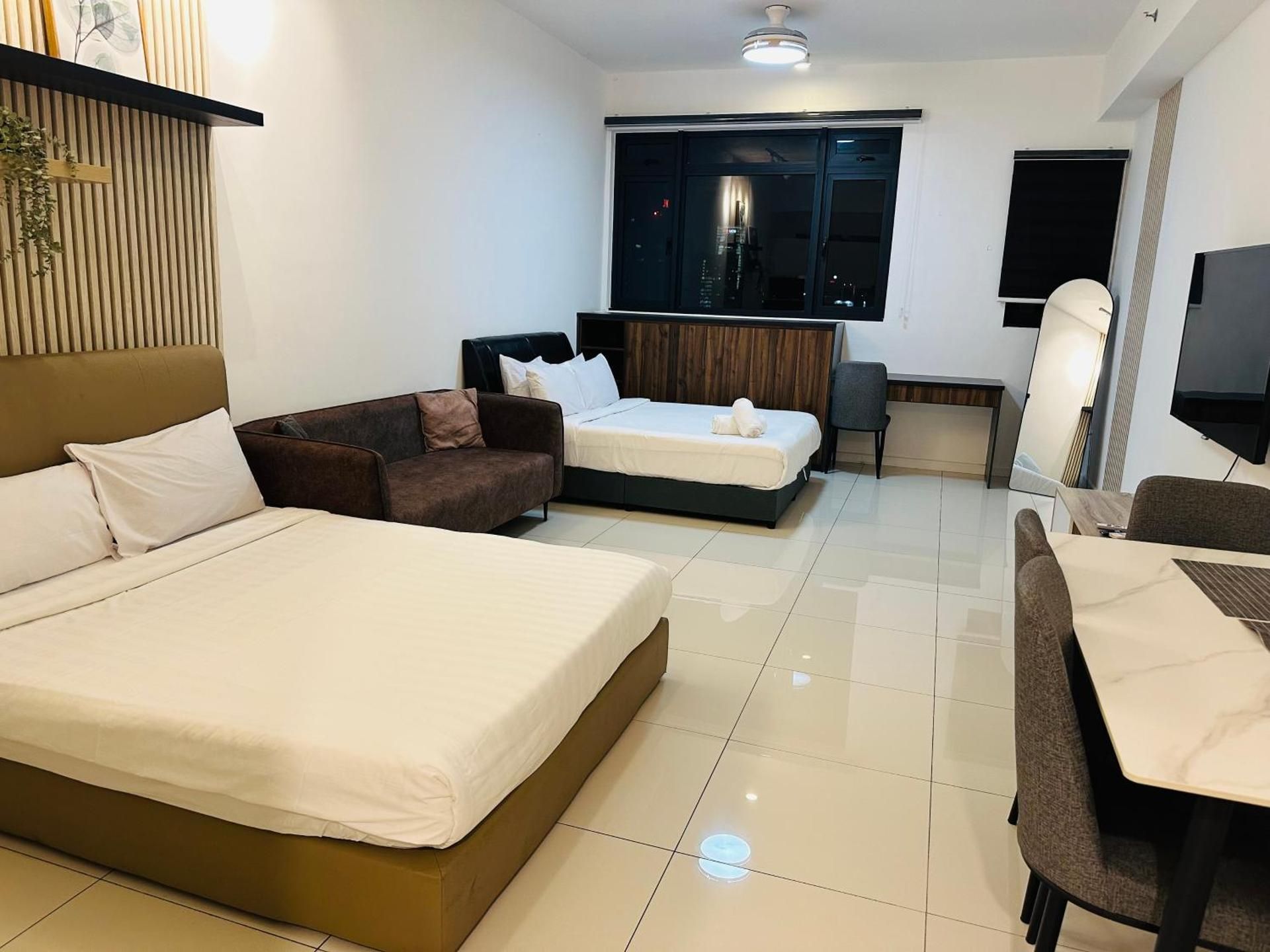 Deluxe Family Suite