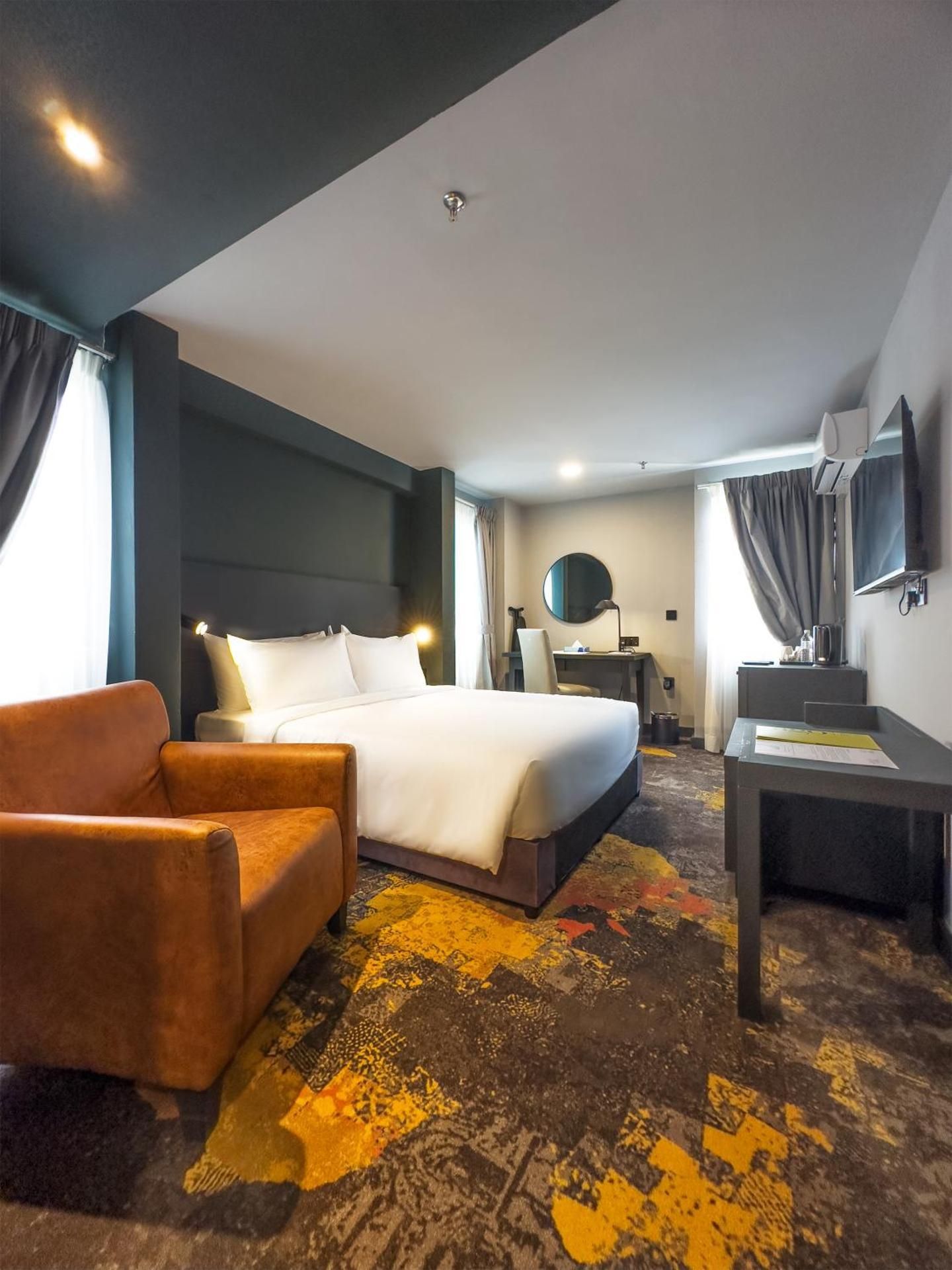 Deluxe Queen Room