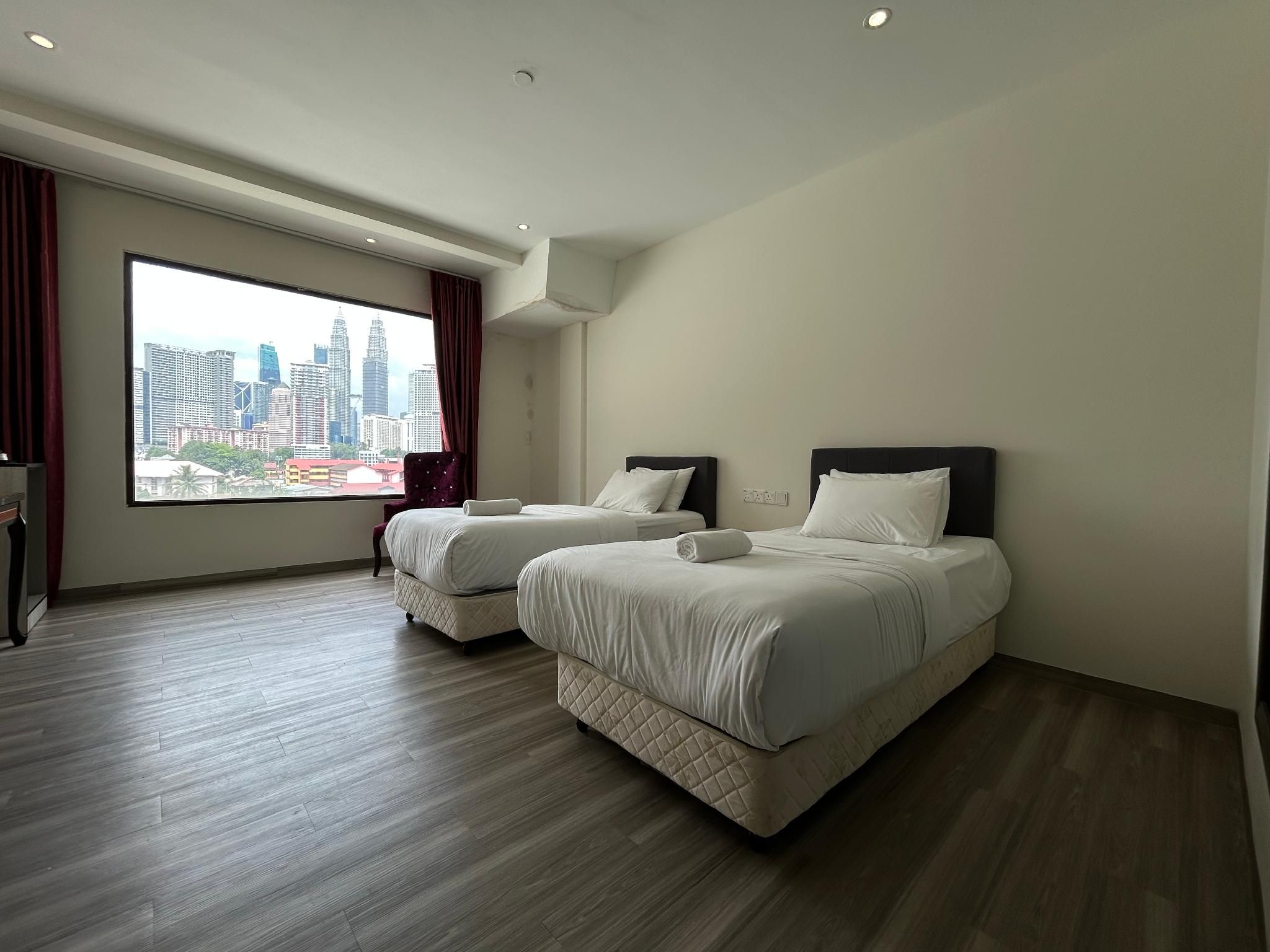 Twin Room with Window