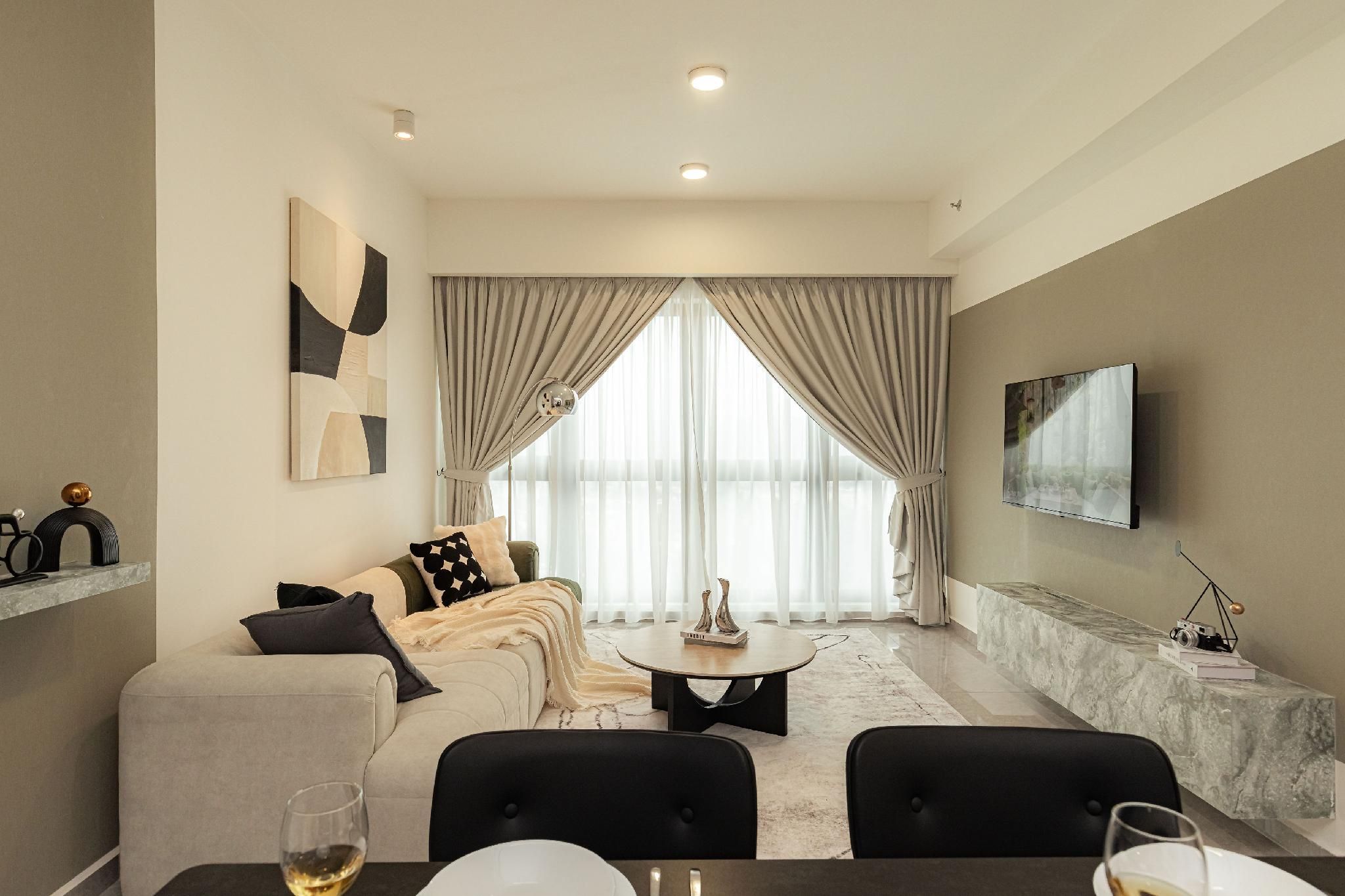 Executive 2 Bedroom 2 Bathroom Apartment - Non Pet Friendly