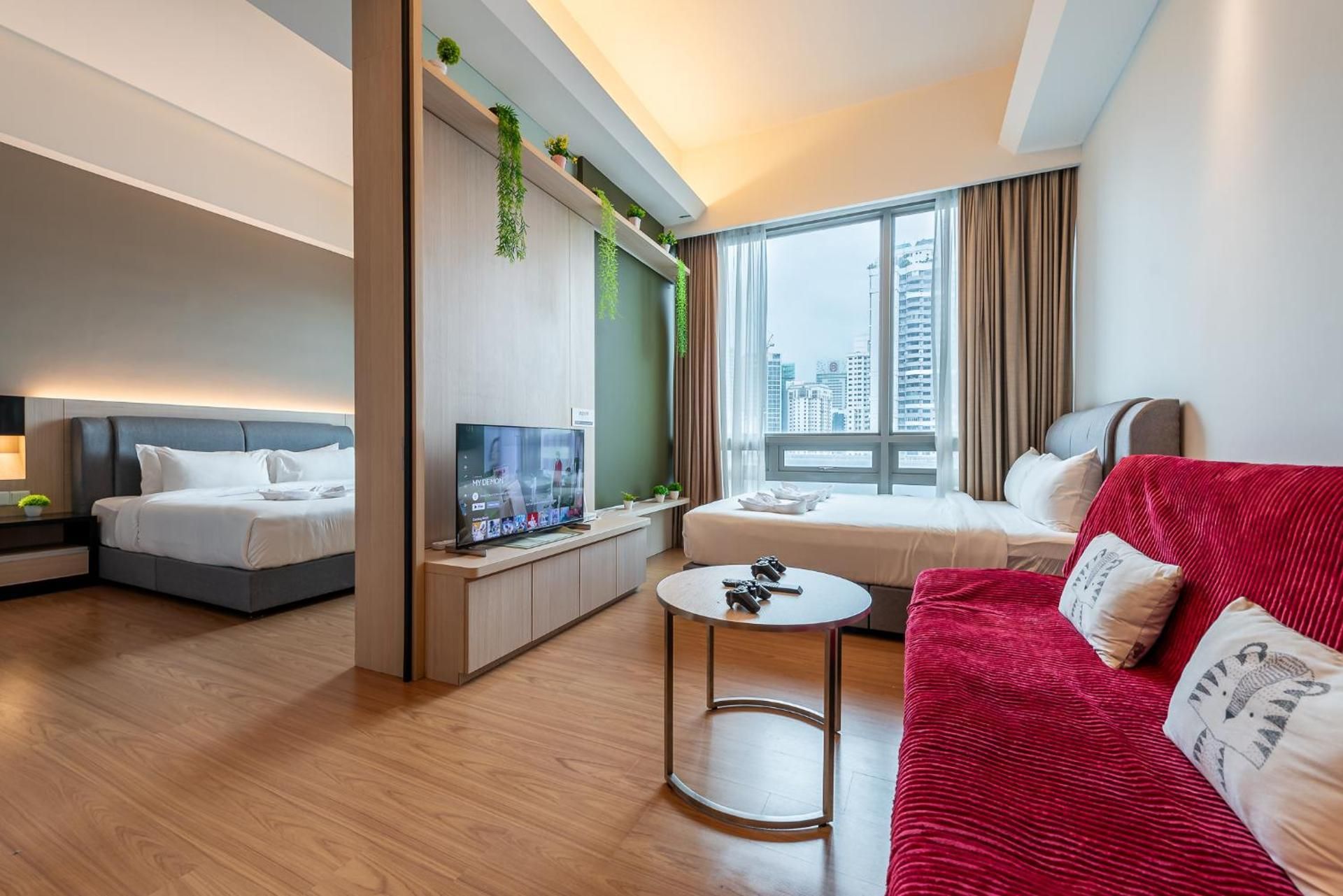 Apartment with City View