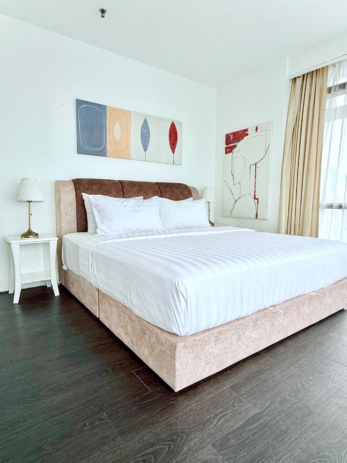 Deluxe Two Bedroom Apartment