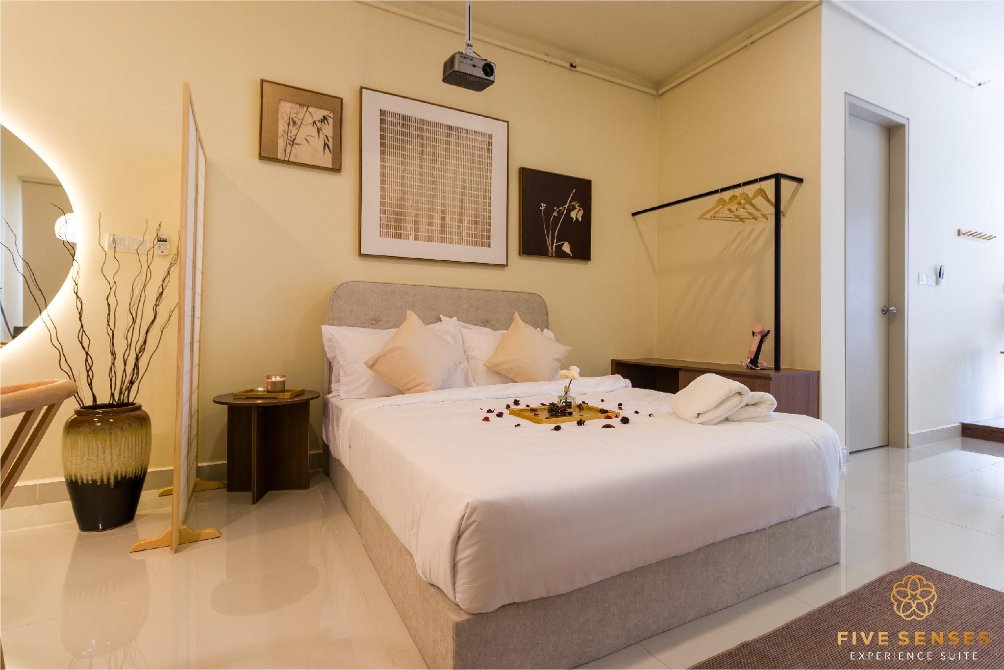 Japandi Premium Studio With Bathtub