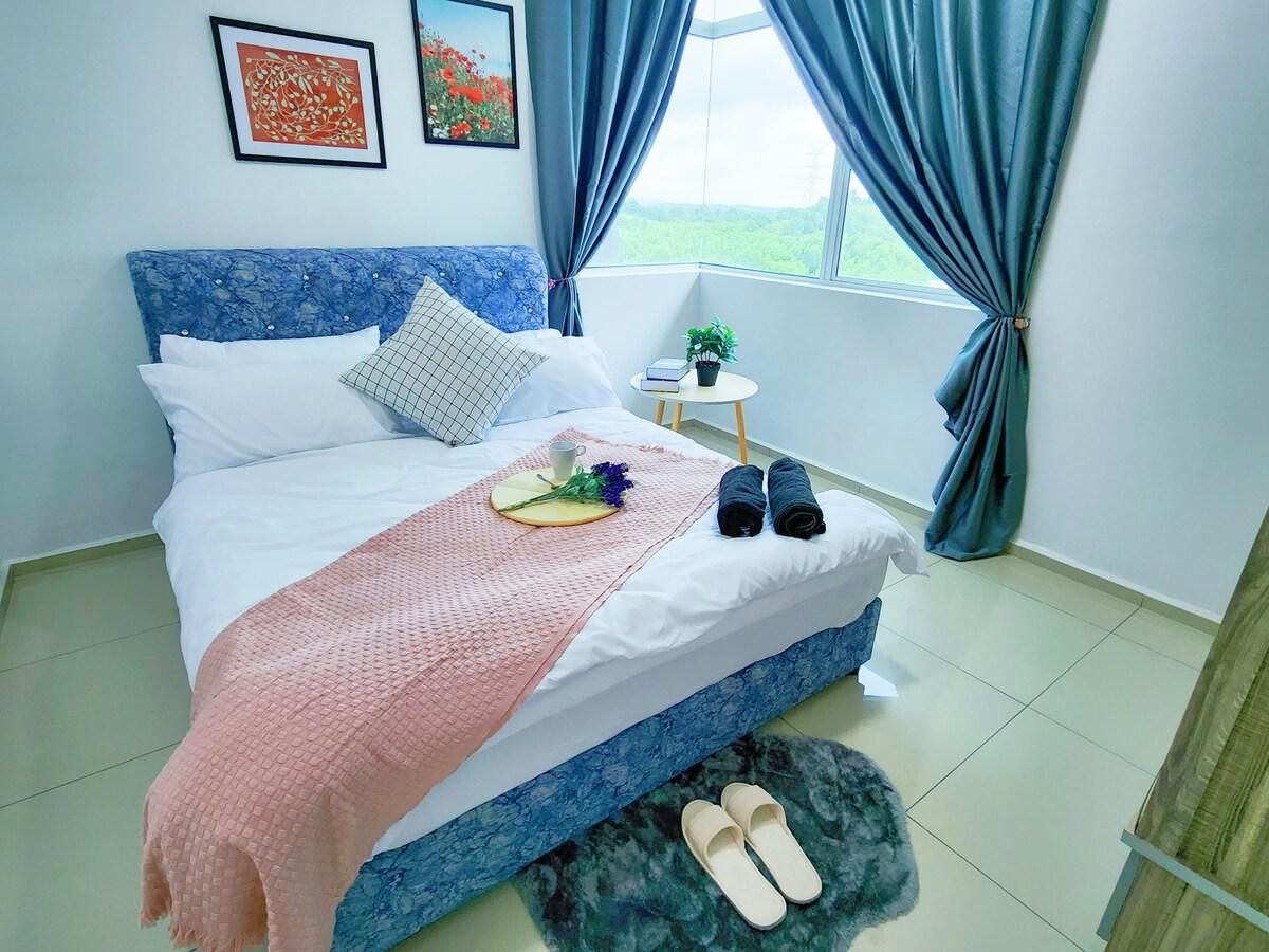 KLIA Sepang Pool View Fully Air-Con Suite