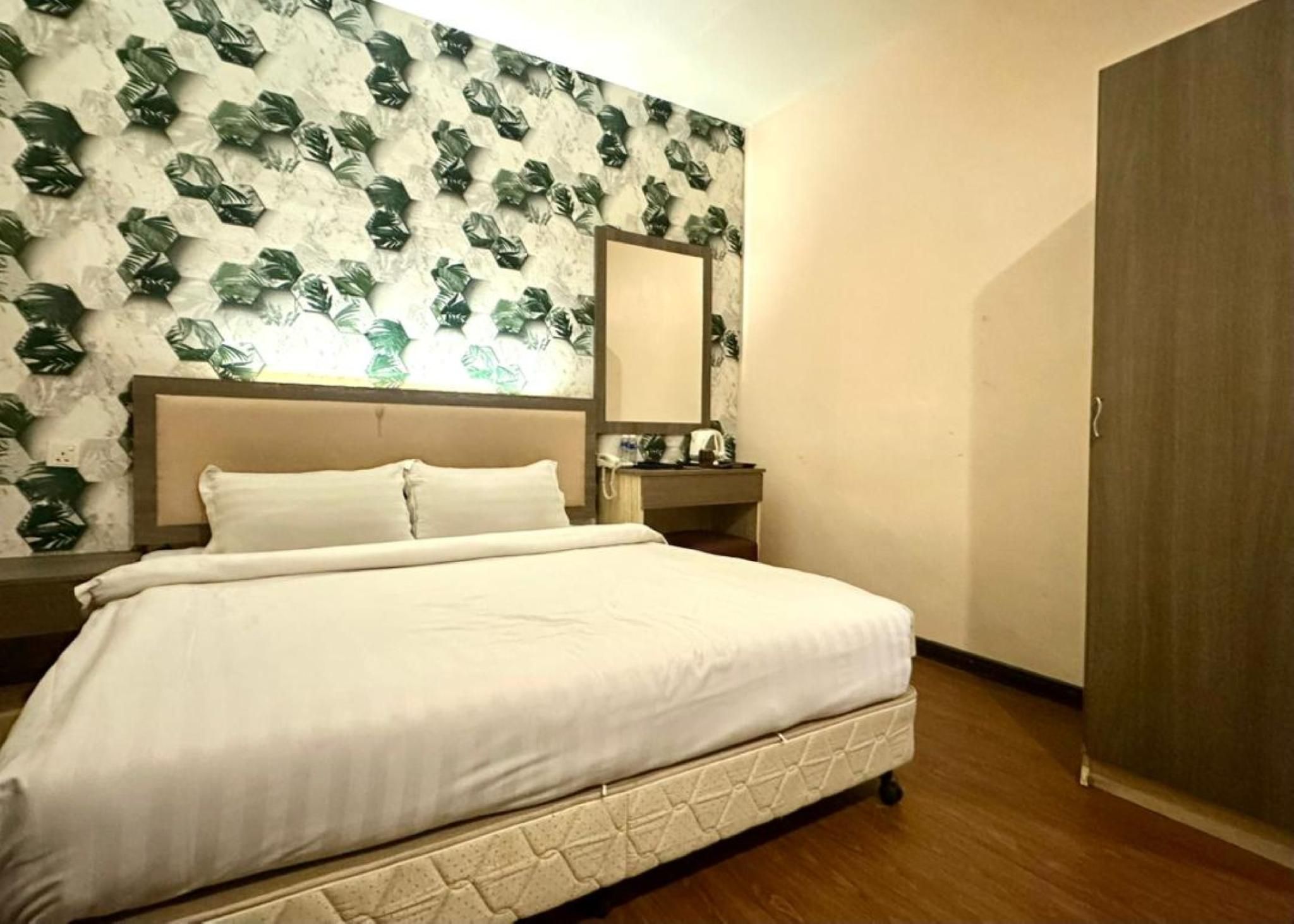Standard King Room