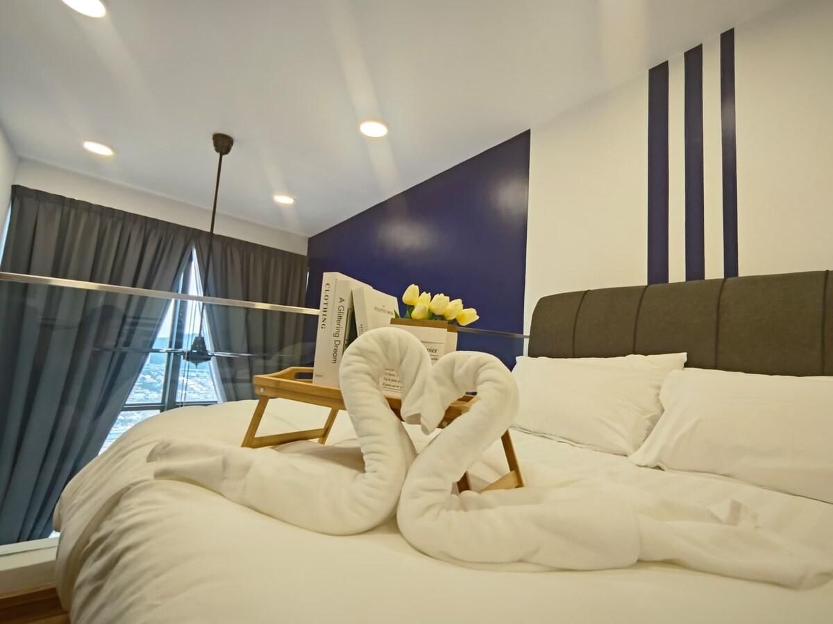 KLCC Loft: 15 Mins Away, Next to MRT