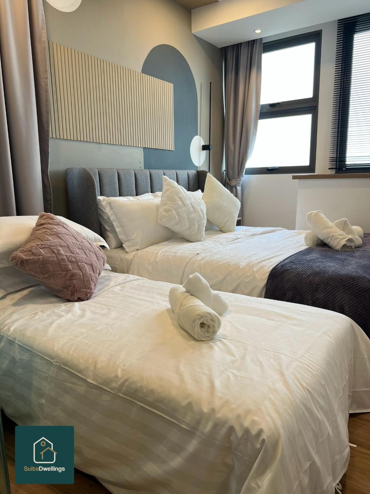 Deluxe Queen Suite