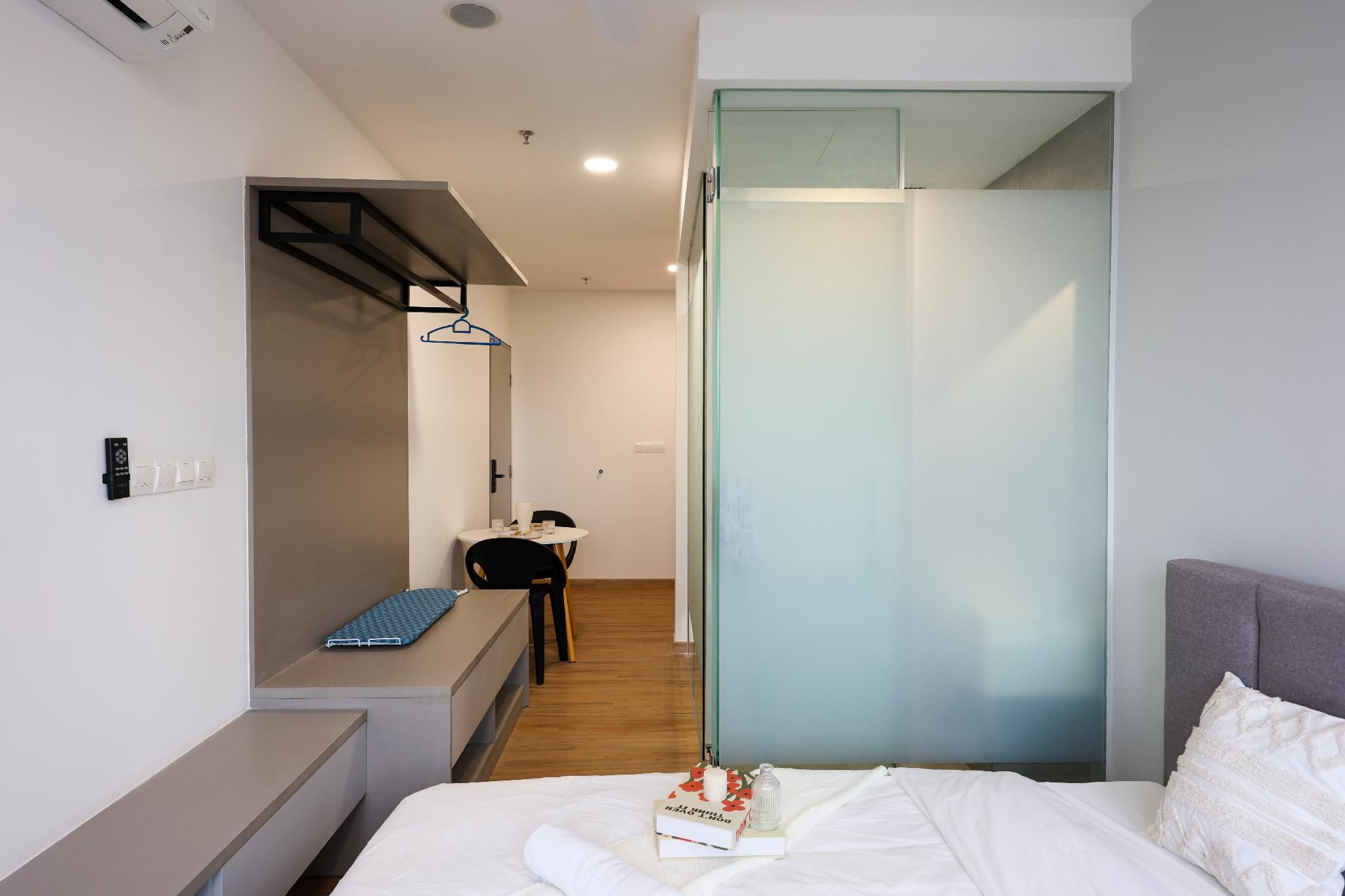 Neutral style 2pax apartment by NEXX FIELD
