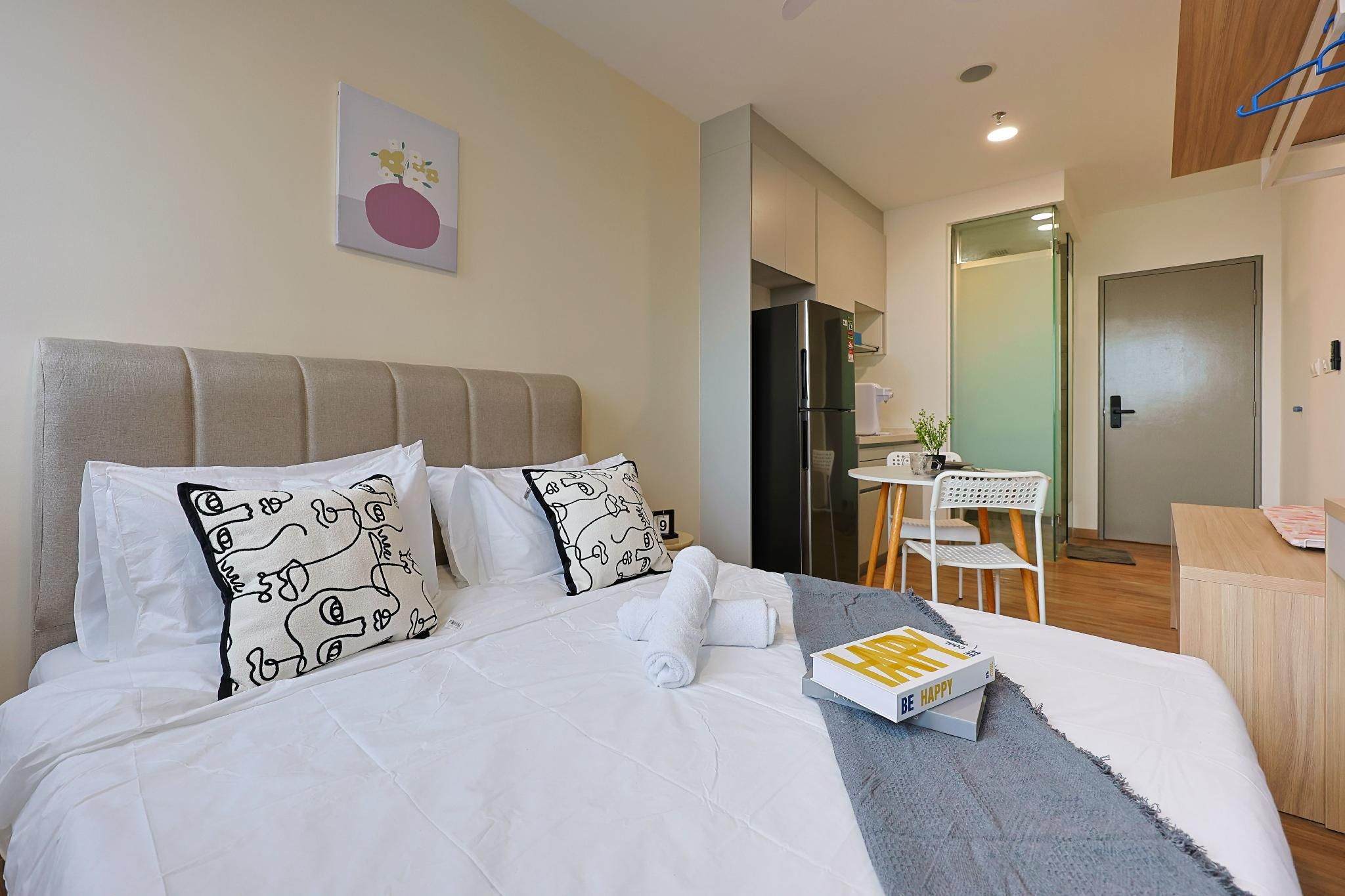 Modern luxe style 2pax apartment by Nexx Field