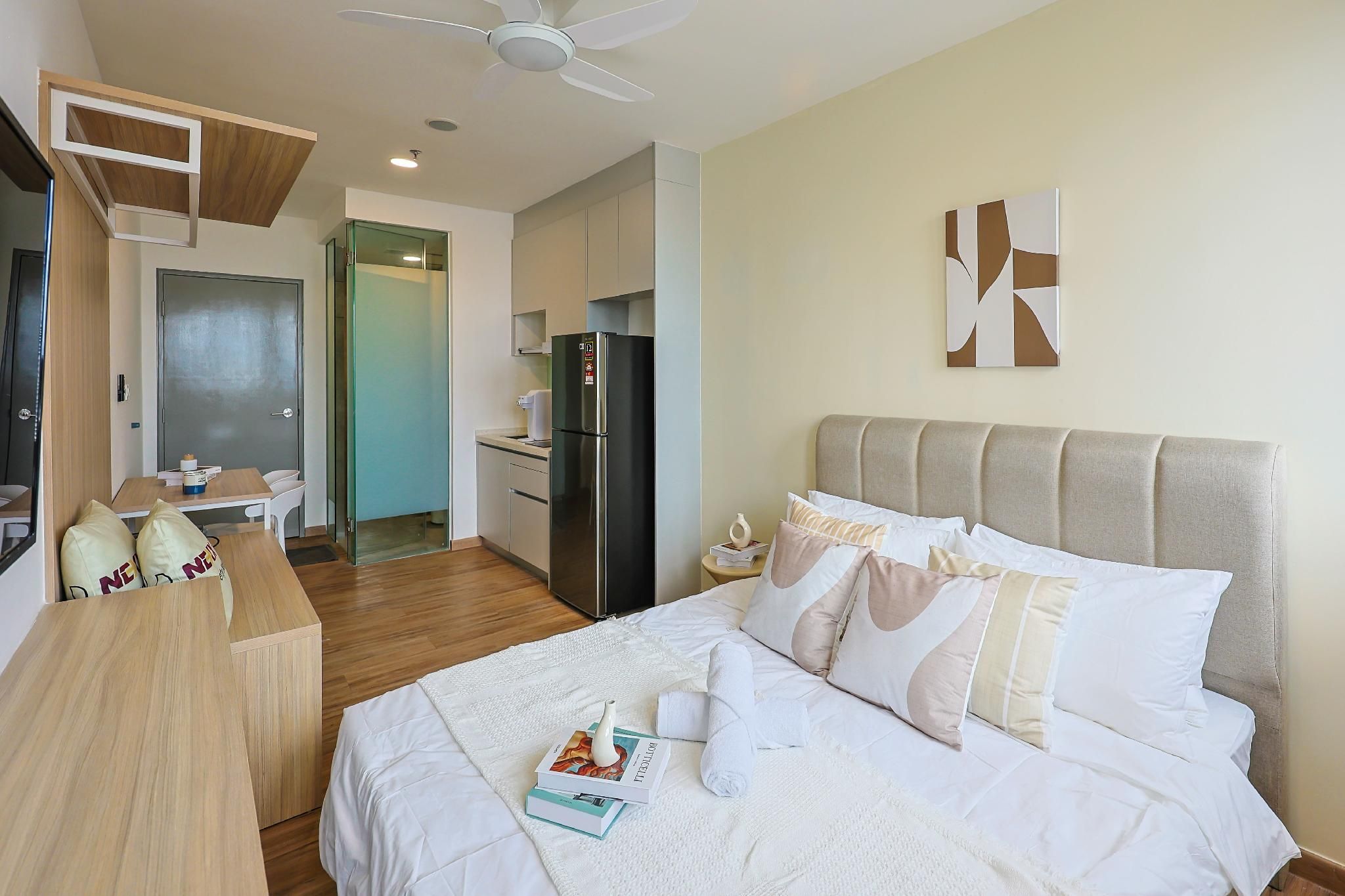 Warm and Bright 2 pax Studio by Nexx Field