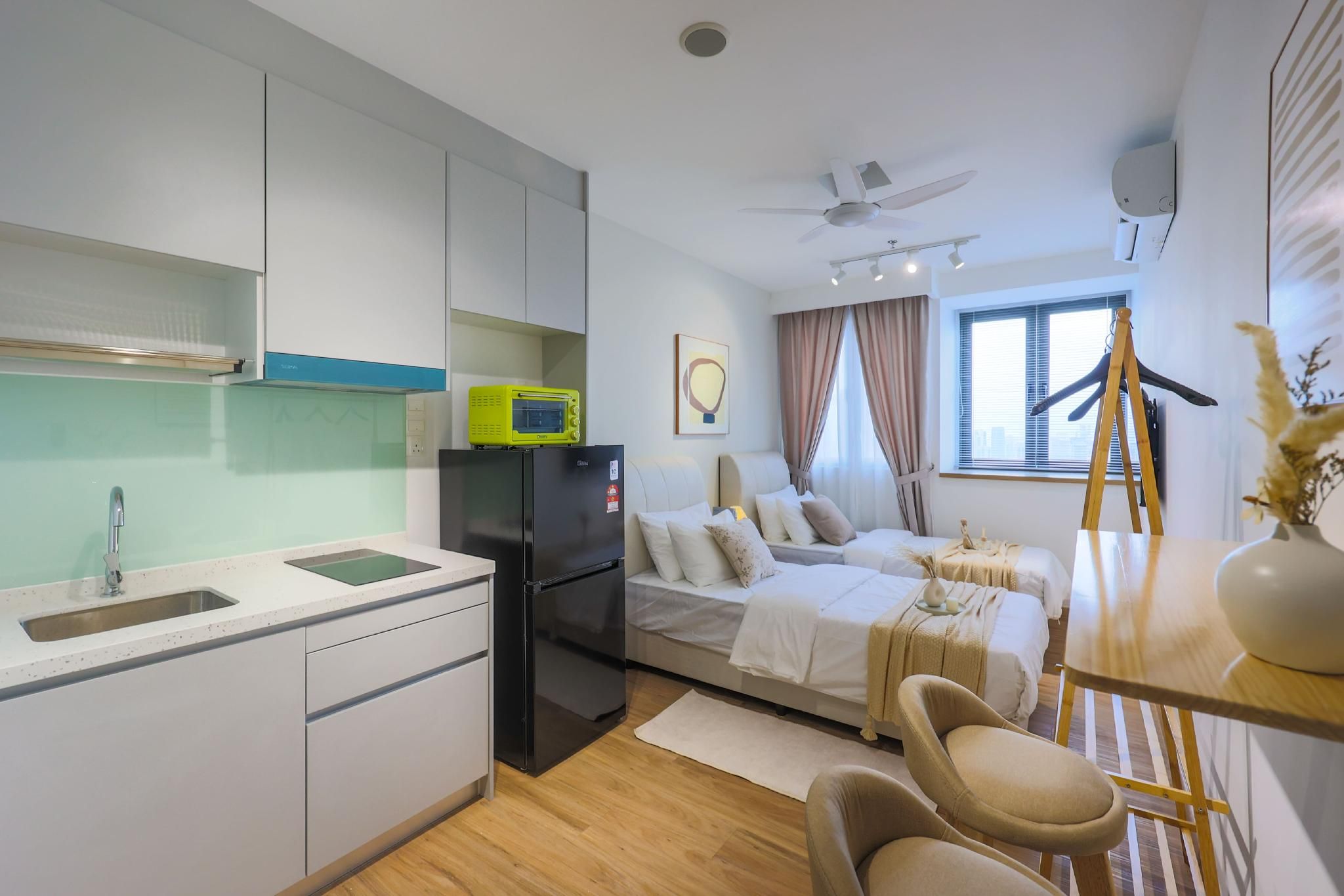 2Pax Modern Boho Cozy Apartment with KL City View