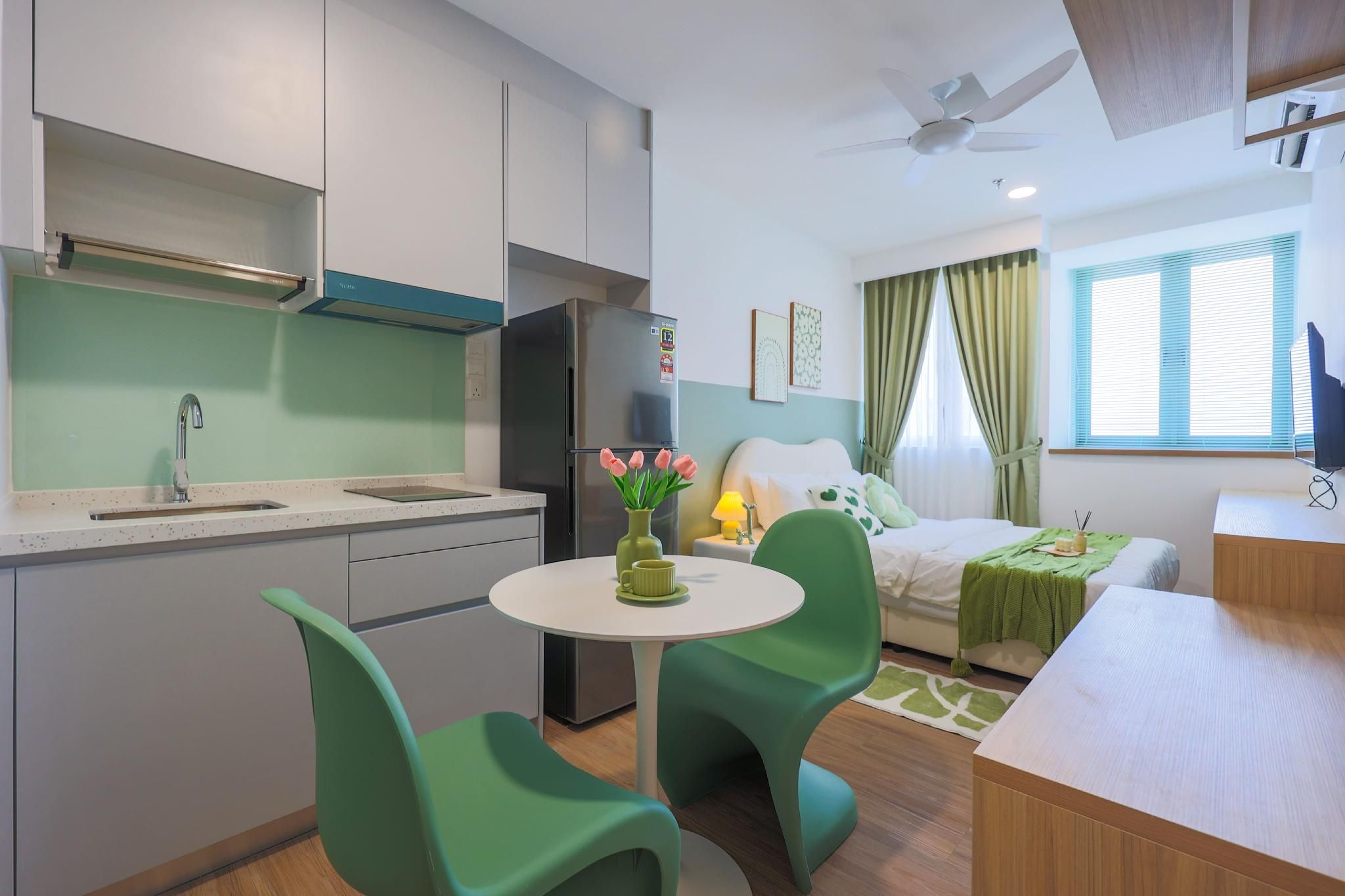 2Pax Greenery and Cozy Apartment with KL City View