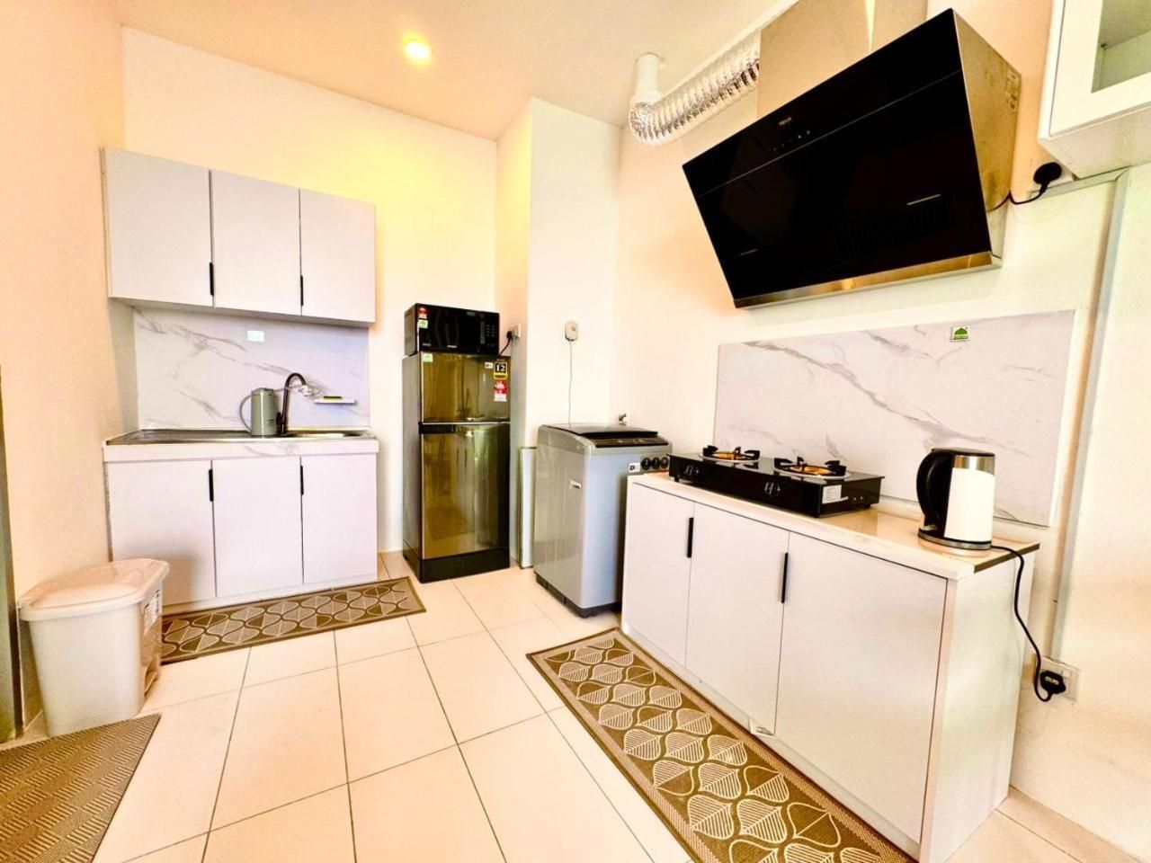 Two-Bedroom Deluxe Apartment with Balcony