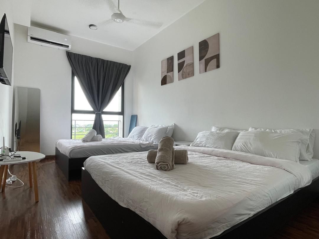 2 Queen Beds Deluxe