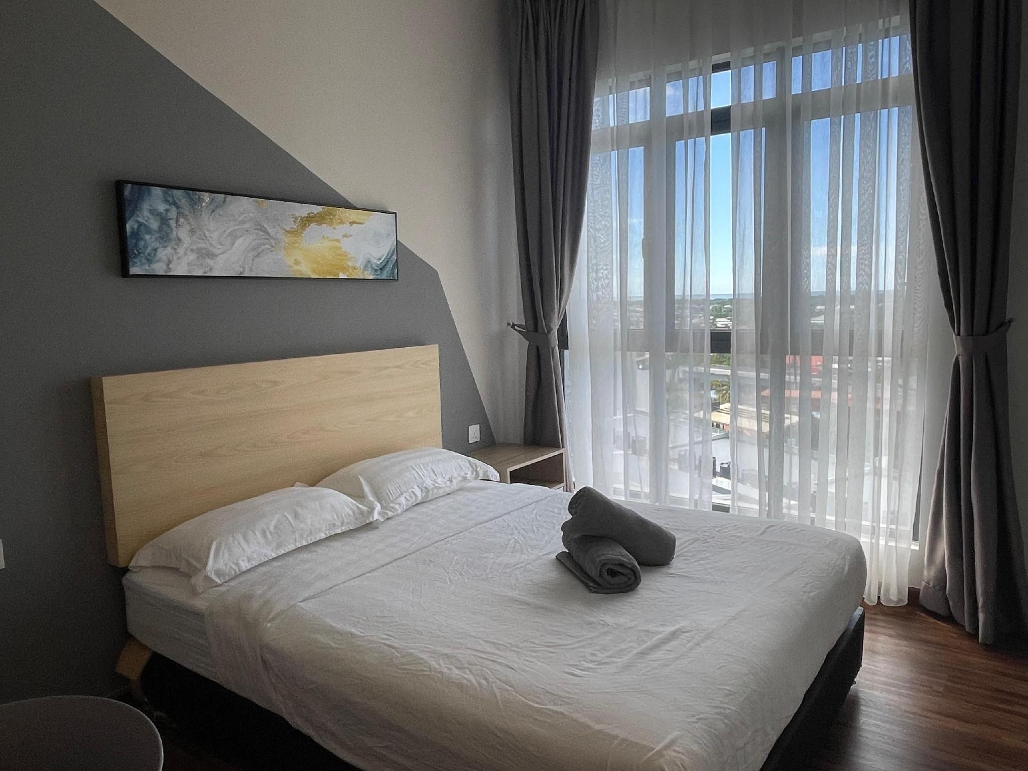 Corner 2-Bedroom Suite