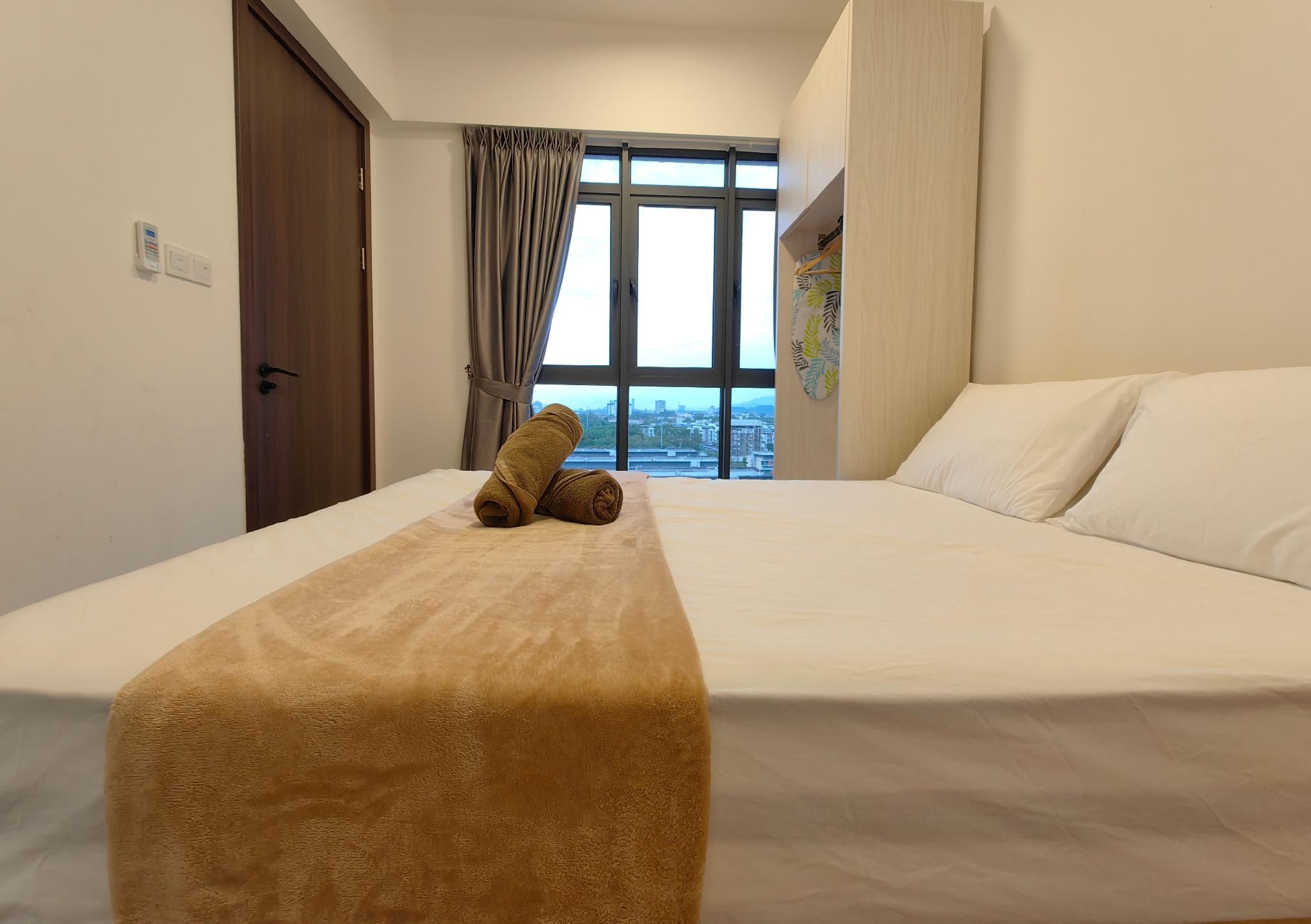 Near Airport FreeParking KAvenue Family Room 6 Pax