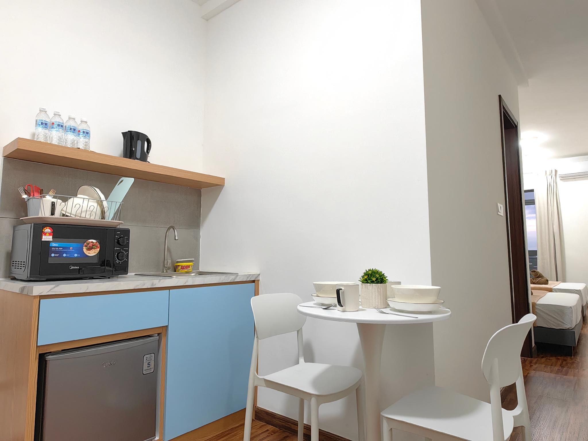 K Avenue Suite 4 Pax (5 mins to Airport)