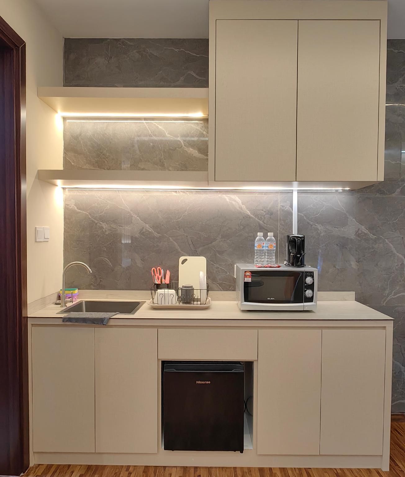 Near Airport New RenovateK Avenue Cozy Room 3 Pax
