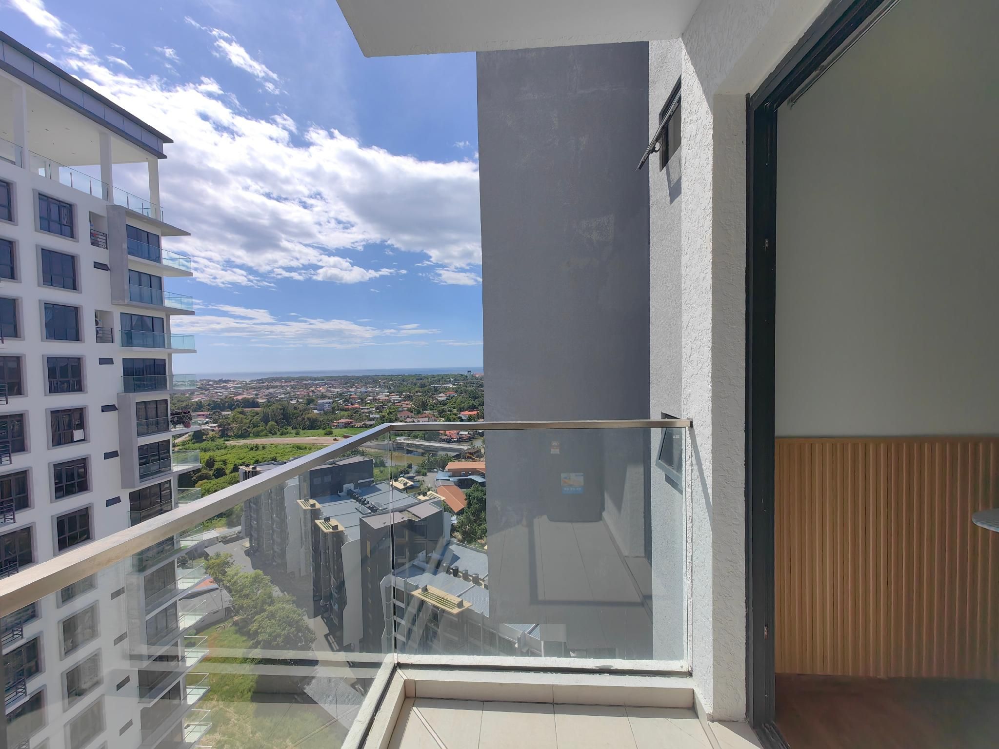 High Floor Near Airport Cozy Room K Avenue 3 Pax