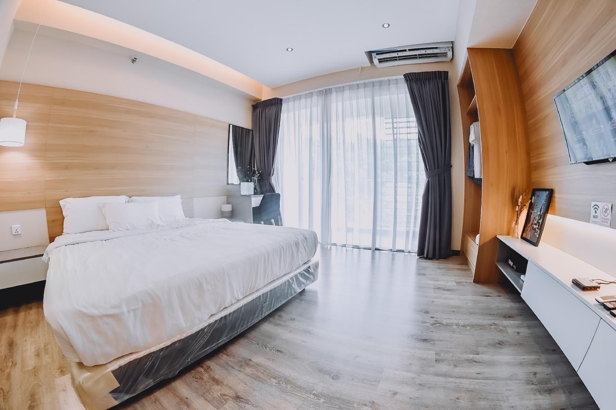 Aeropod Rail Suite 702 (B) // [ Near KK City}