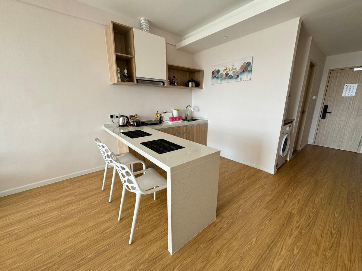 KShomesuites #3 Seaview - King Bed - Netflix - Wifi