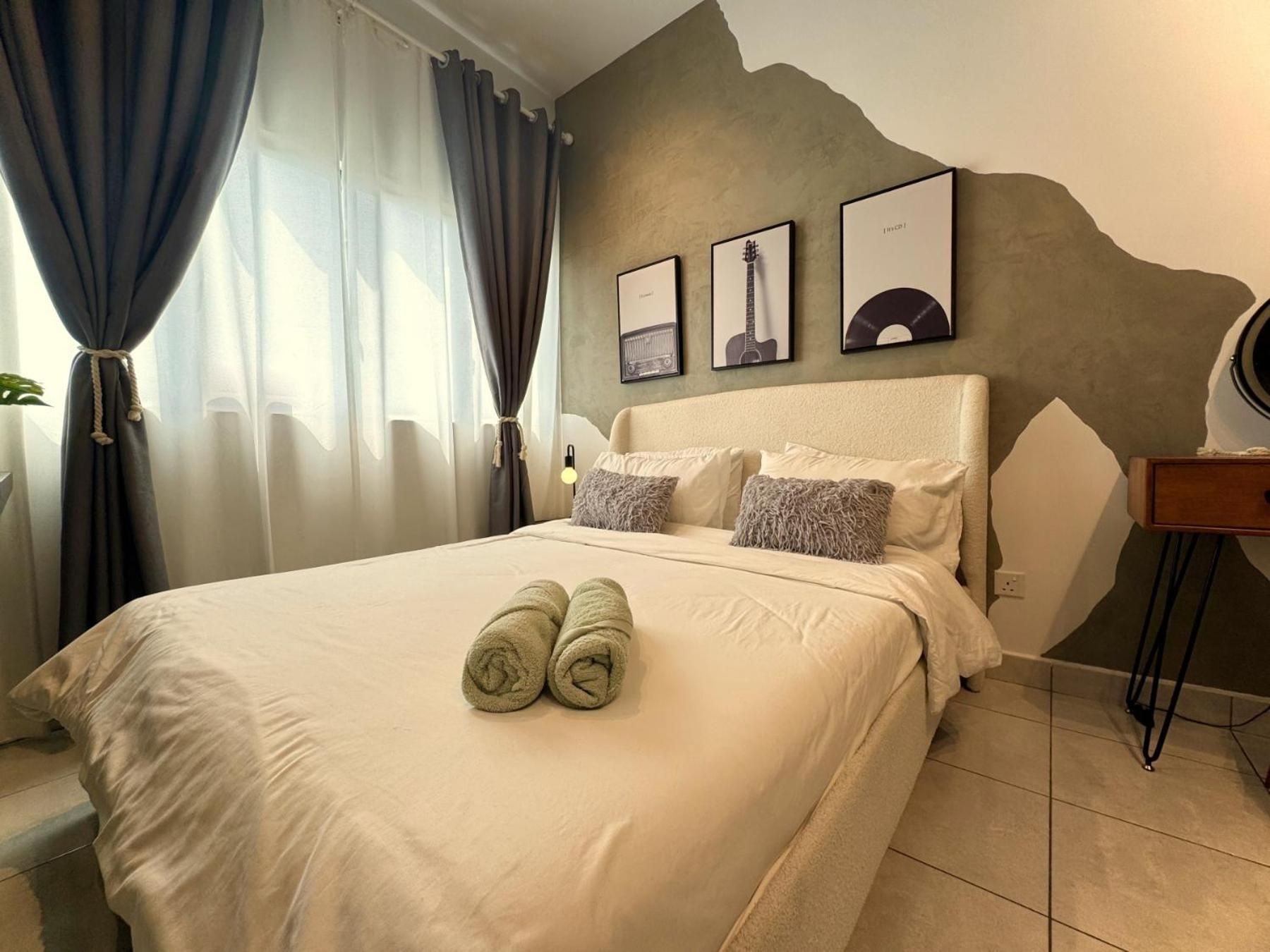 Three-Bedroom Apartment - High Floor