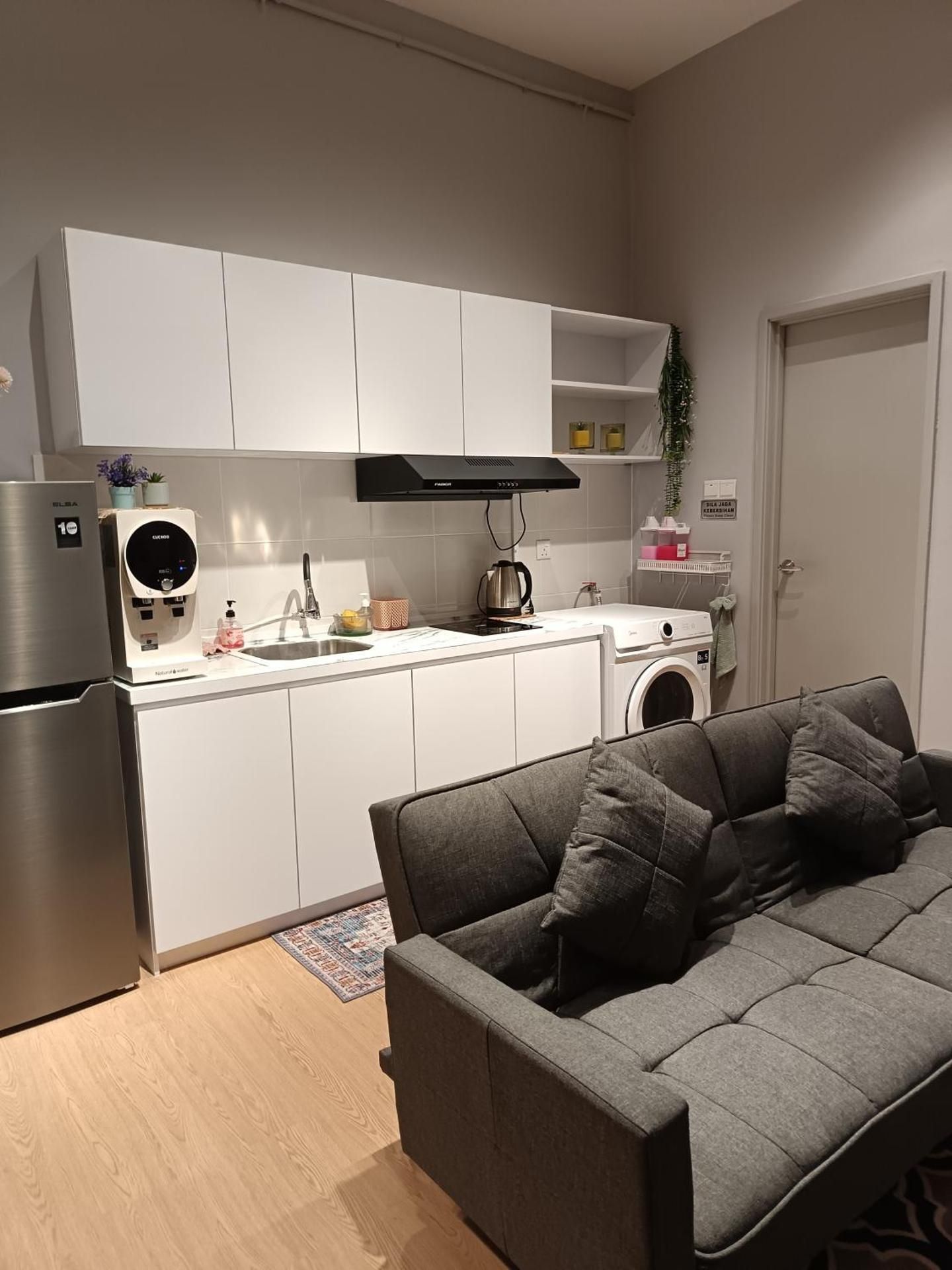 One-Bedroom Apartment