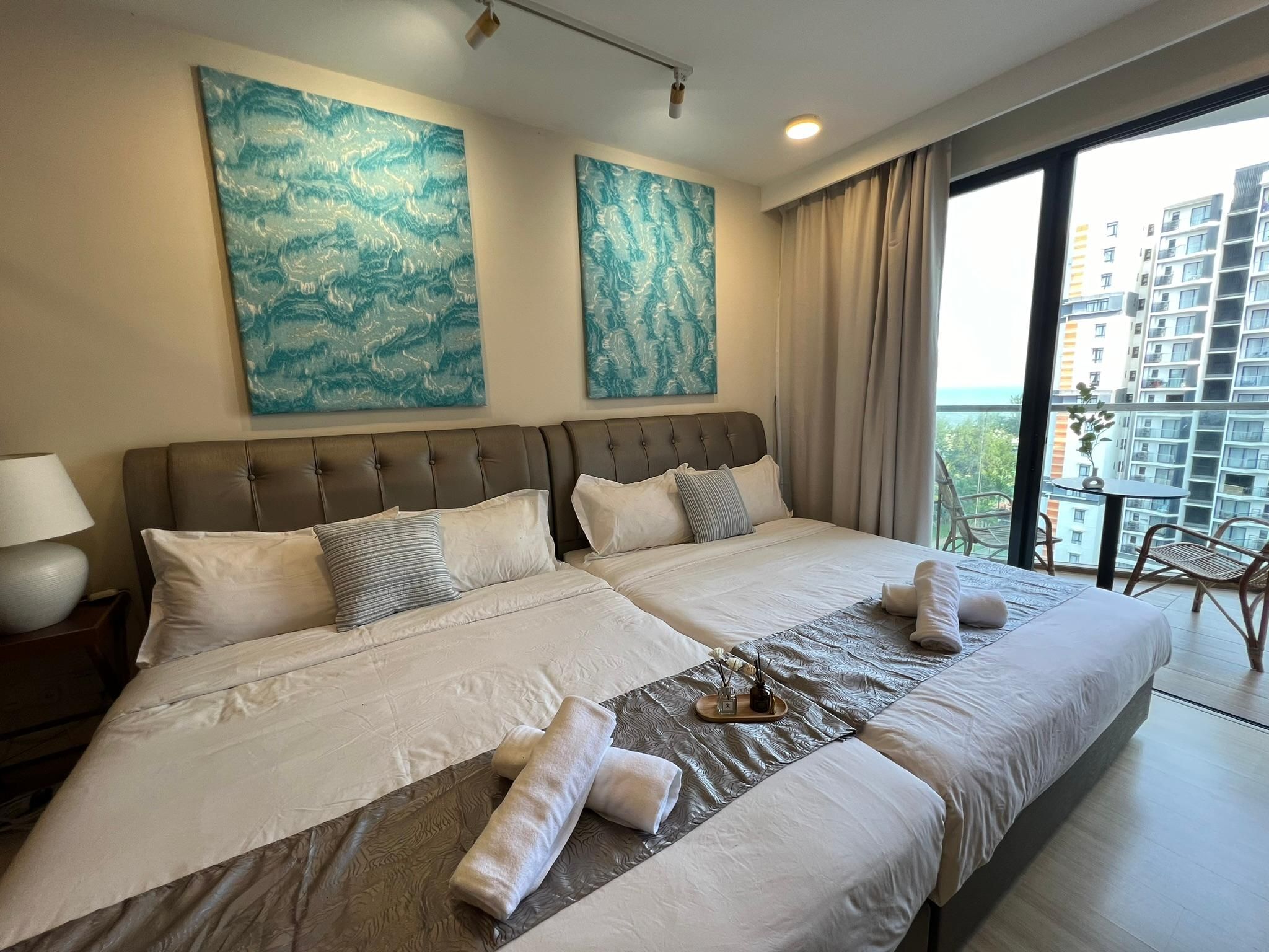 VitaminSEA5 Seaview 6PAX Studio Netflix A-13-3