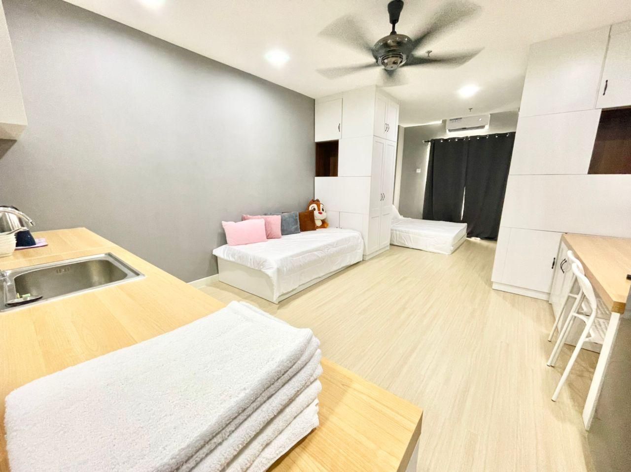 Homestay @ Kampar Champs Elysees with small Garden