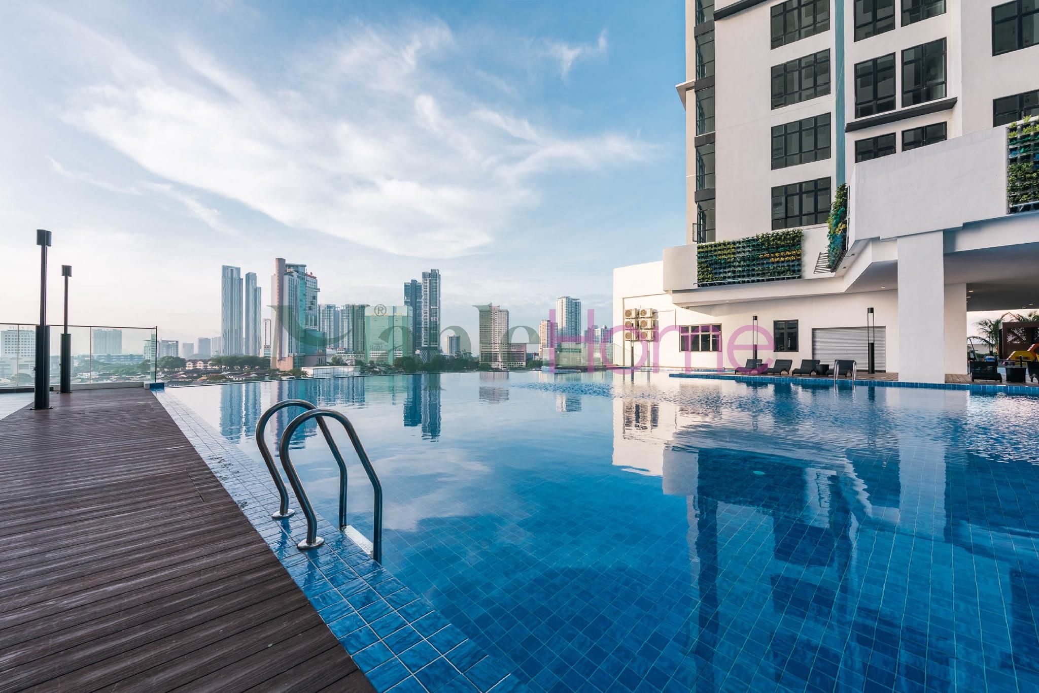 Deluxe Three Bedroom Suite