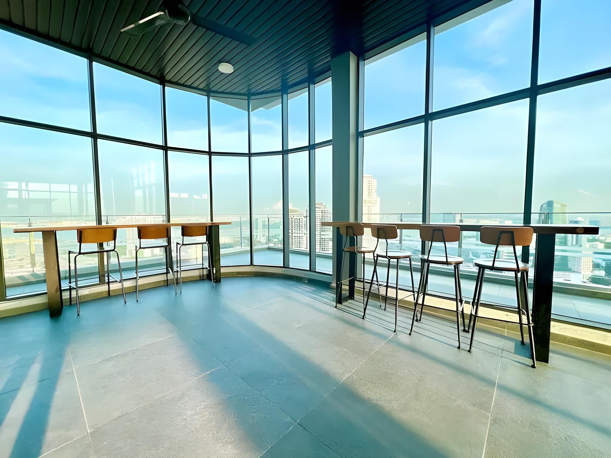 D Luxury Suite Stu [SKS Pavillion] Netflix 1801