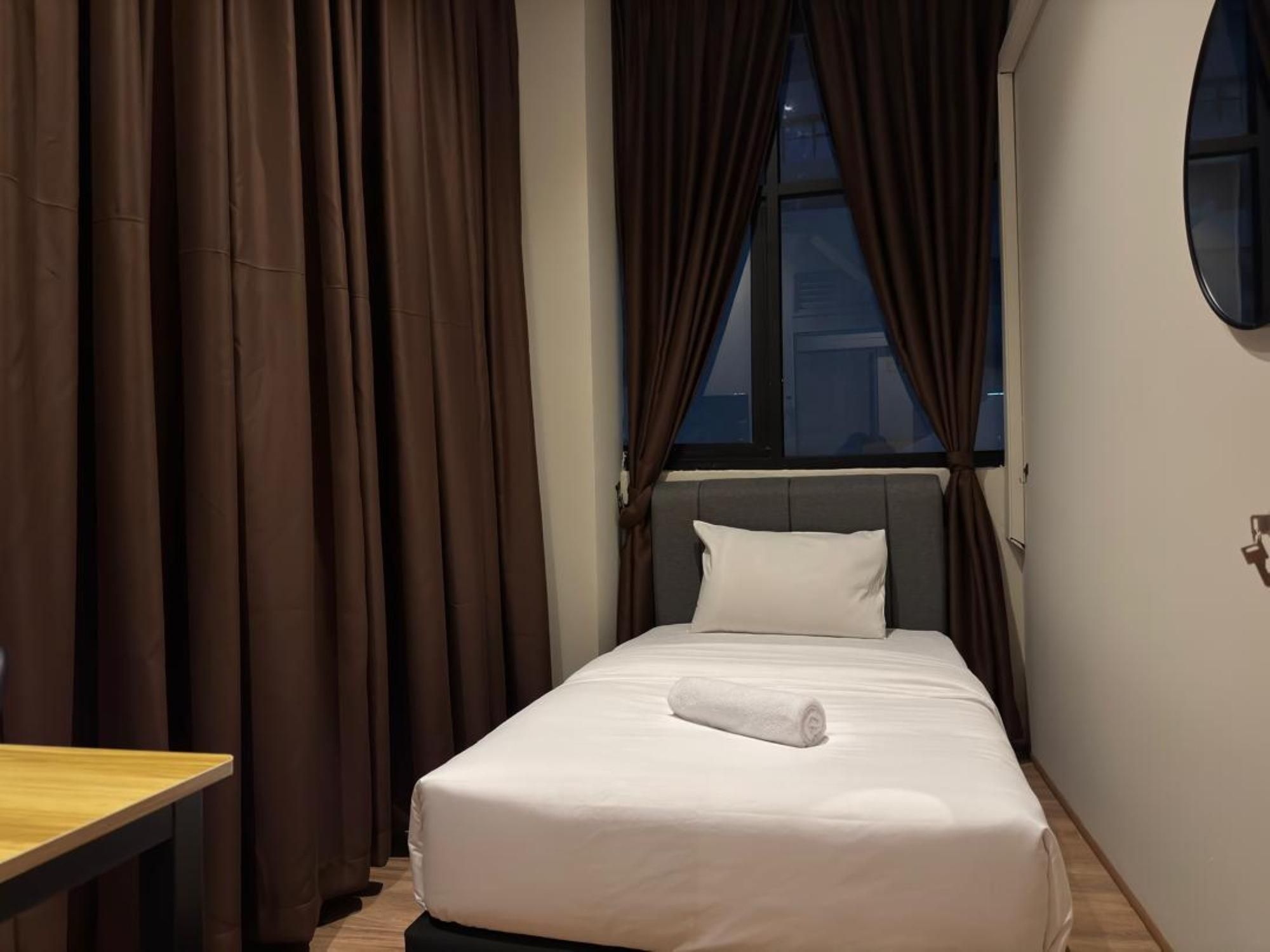 Single Room with Shared Bathroom