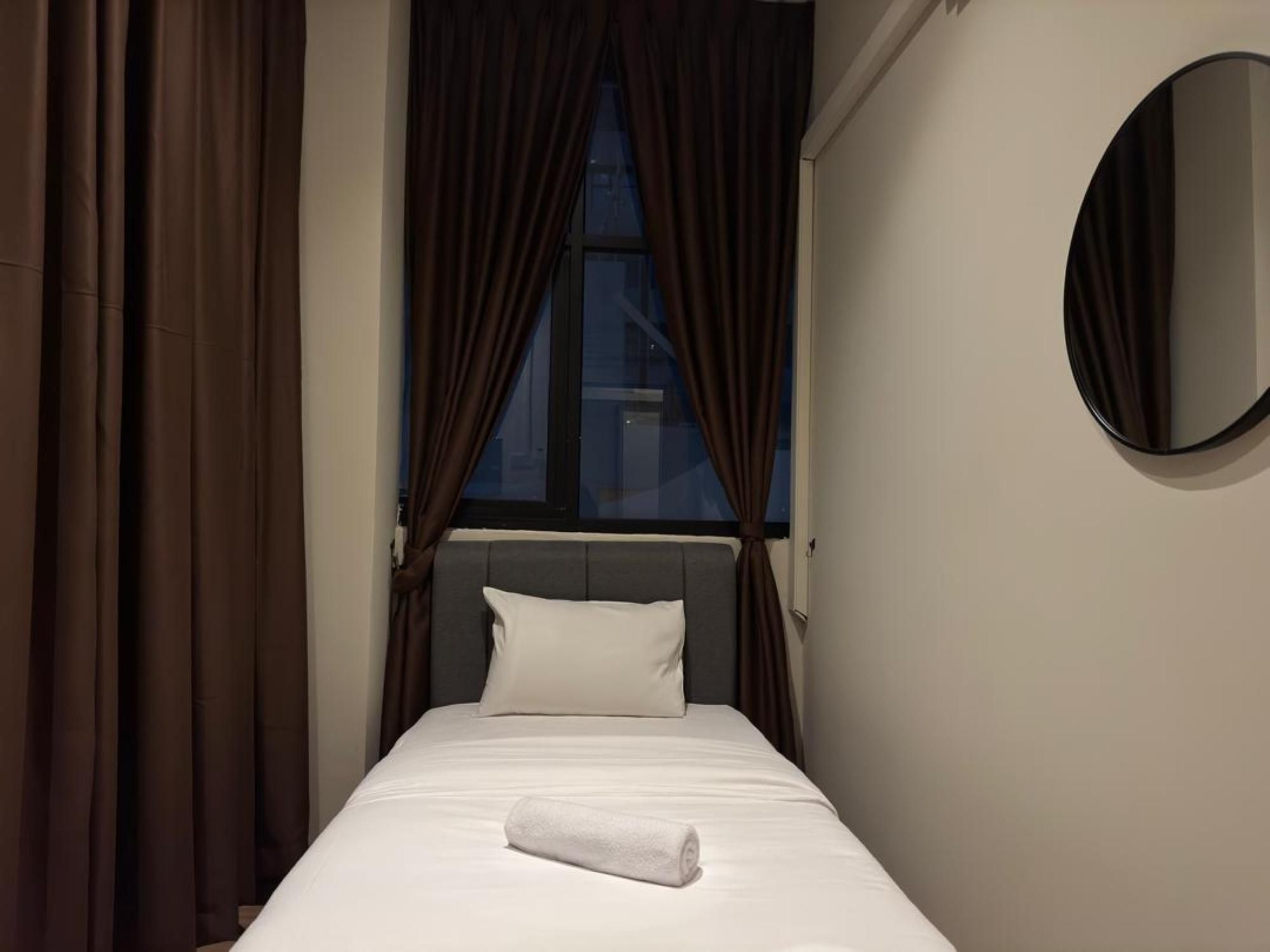 Single Room with Shared Bathroom